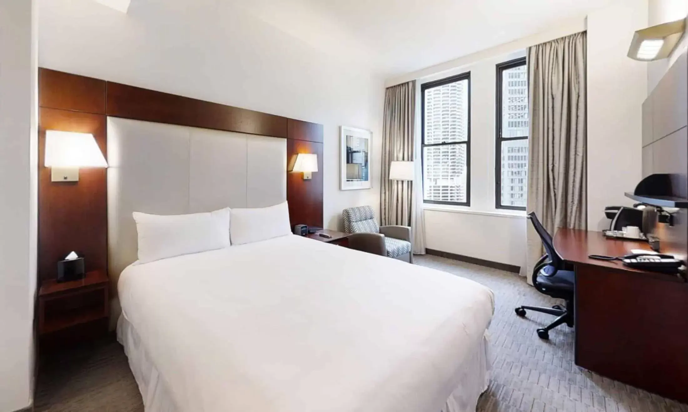 Bedroom, Bed in Club Quarters Hotel Wacker at Michigan, Chicago Bedroom, Bed in Club Quarters Hotel Wacker at Michigan, Chicago