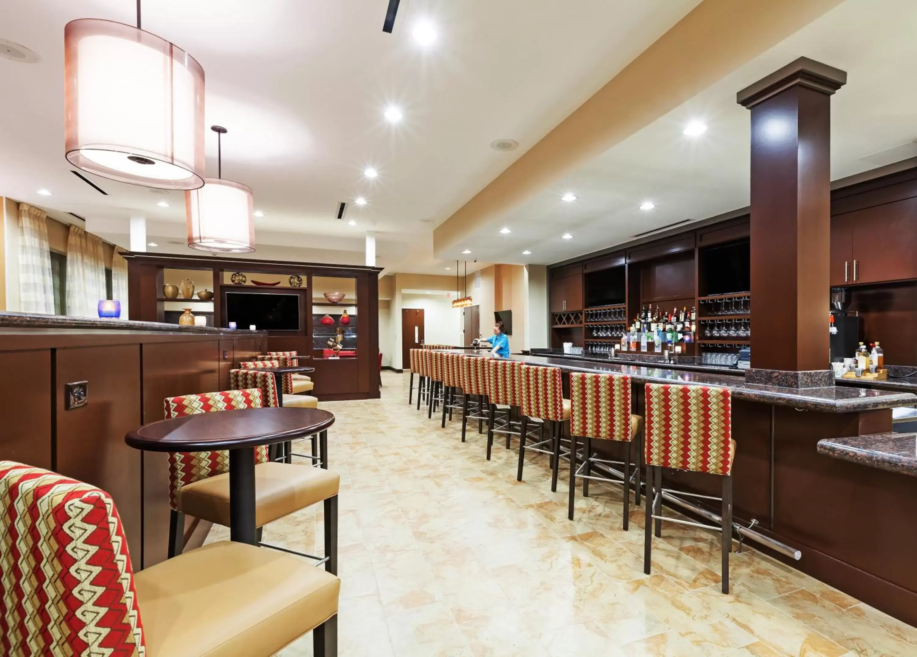 Lounge or bar, Restaurant/Places to Eat in Holiday Inn Plano-The Colony, an IHG Hotel