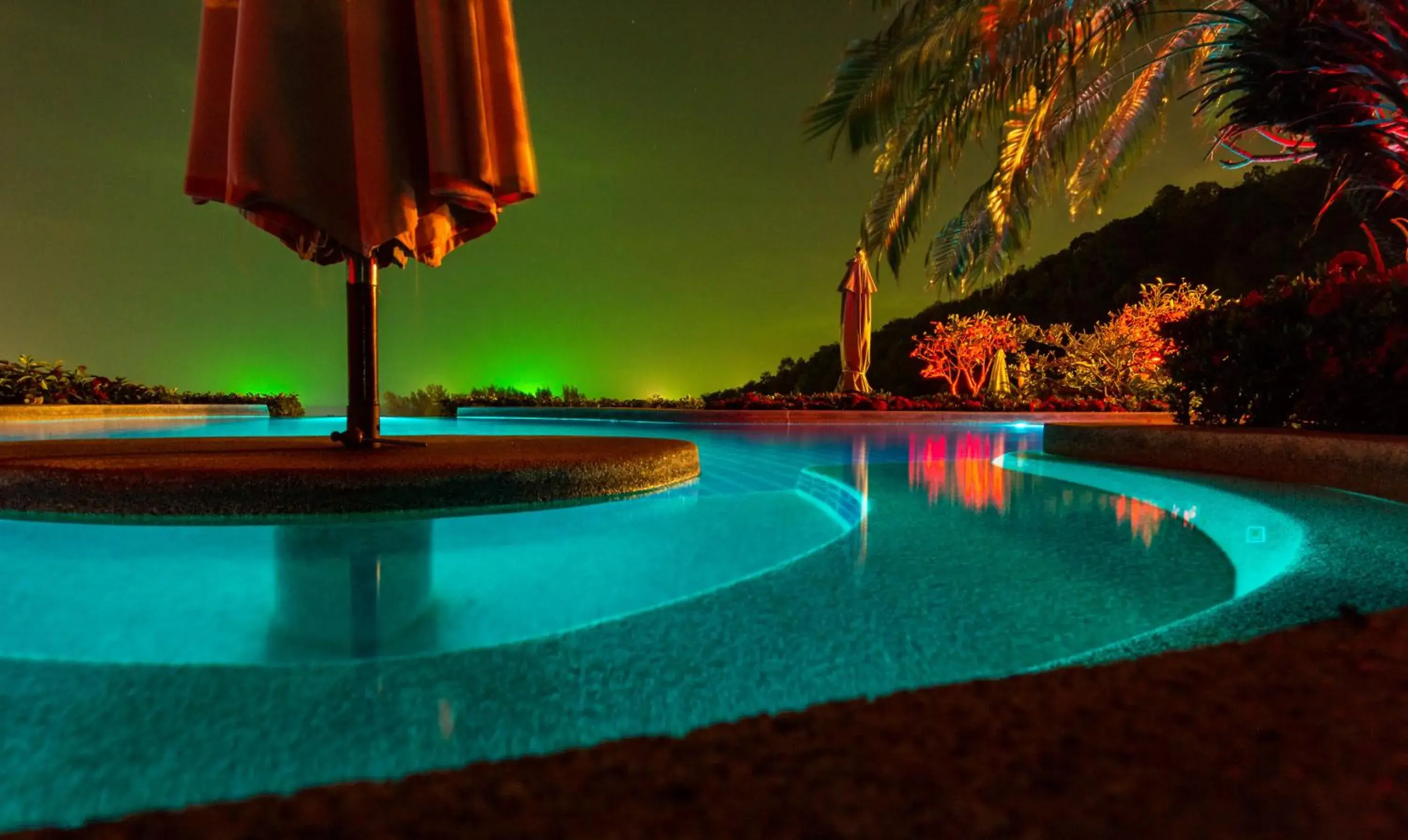 Swimming pool in Pacific Club Resort Swimming pool in Pacific Club Resort