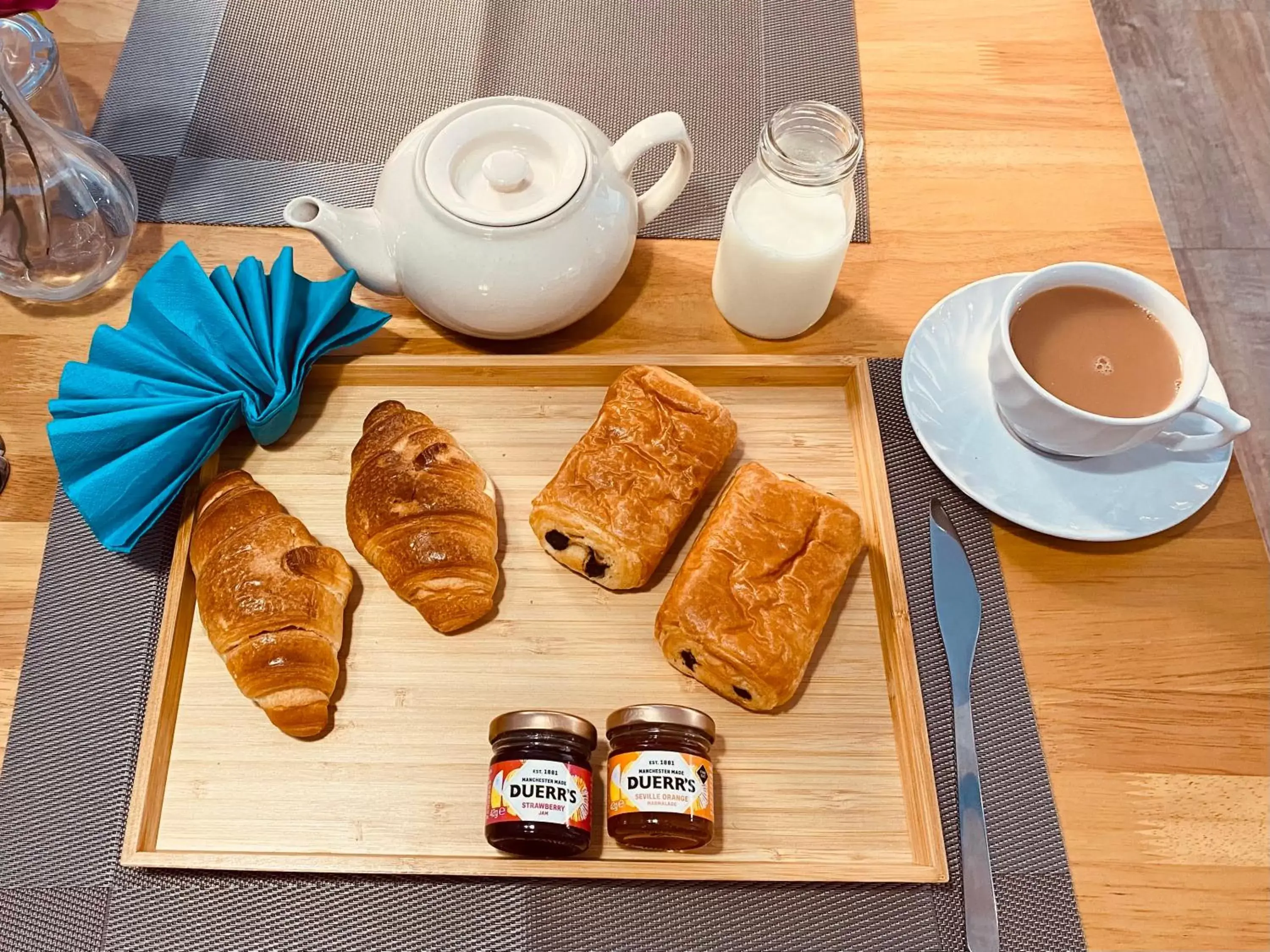 Continental breakfast, Breakfast in All Seasons Bed & Breakfast - Adults Only