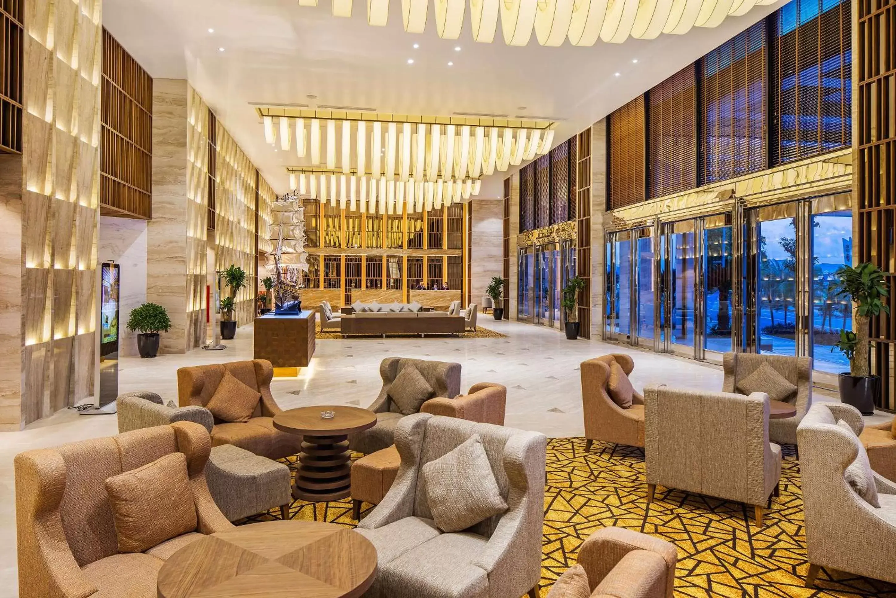 Lobby or reception in Wyndham Legend Halong