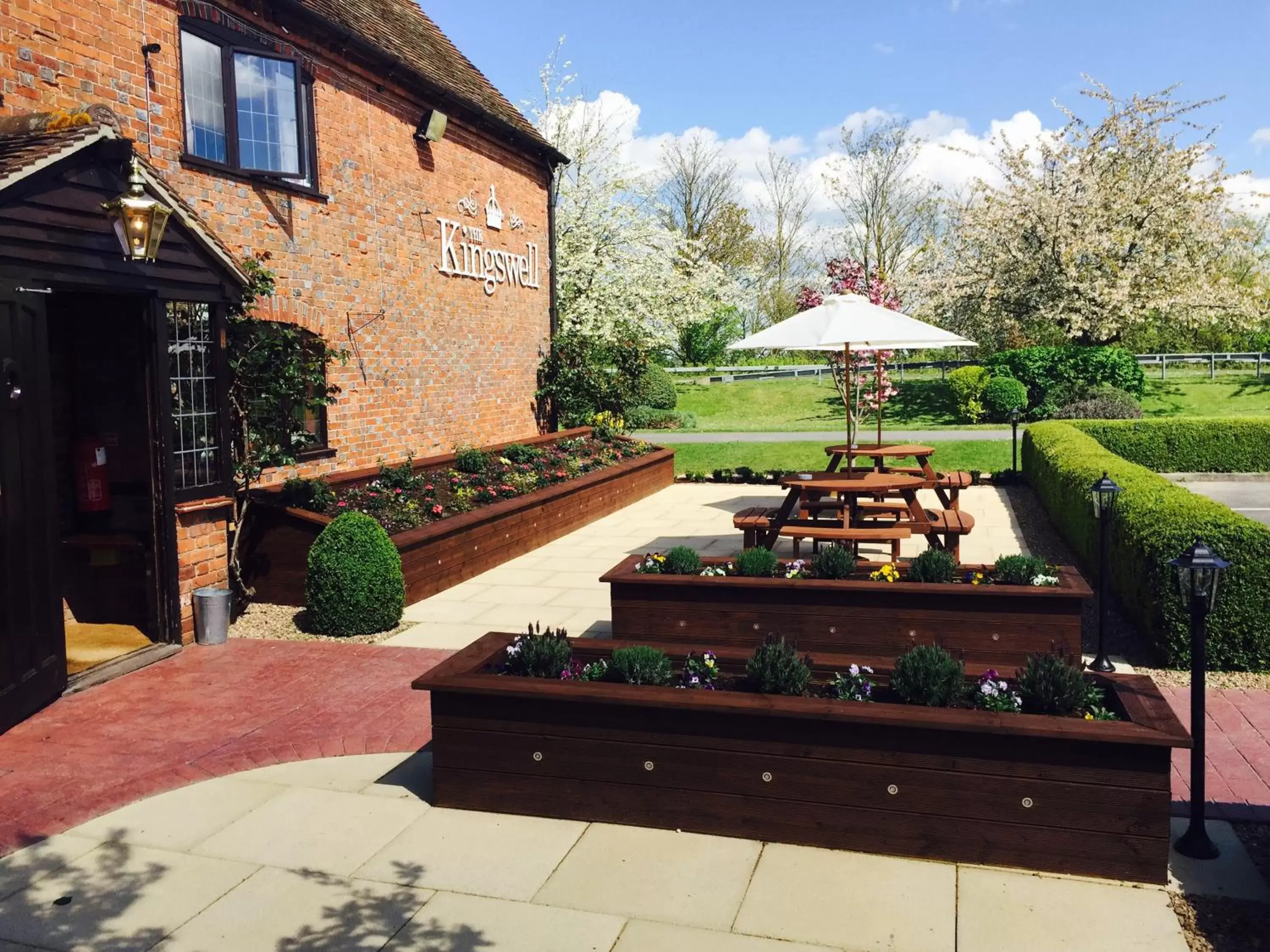 Patio in Kingswell Hotel & Restaurant - Boutique Hotel