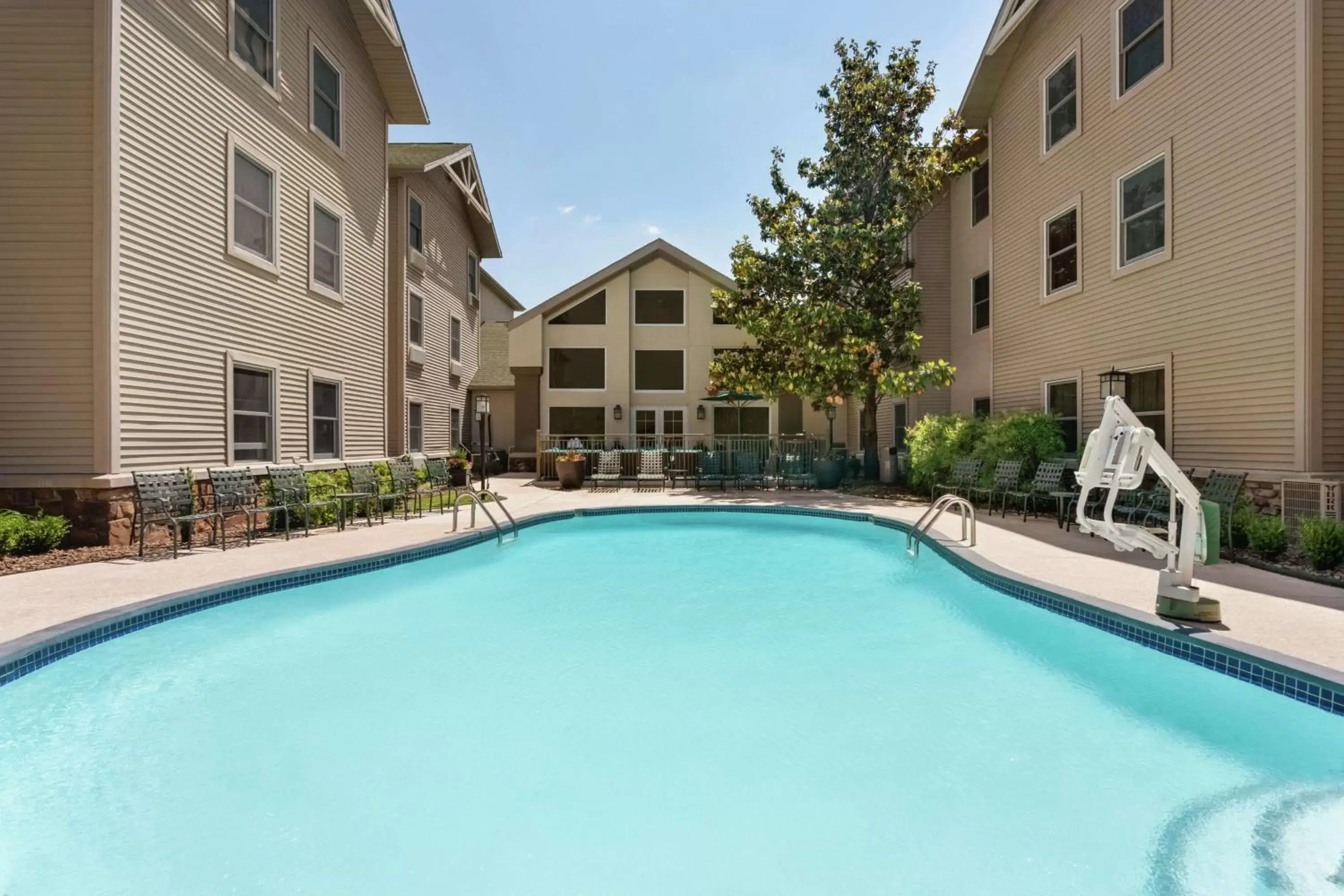 Pool view in Hampton Inn and Suites Springdale Pool view in Hampton Inn and Suites Springdale