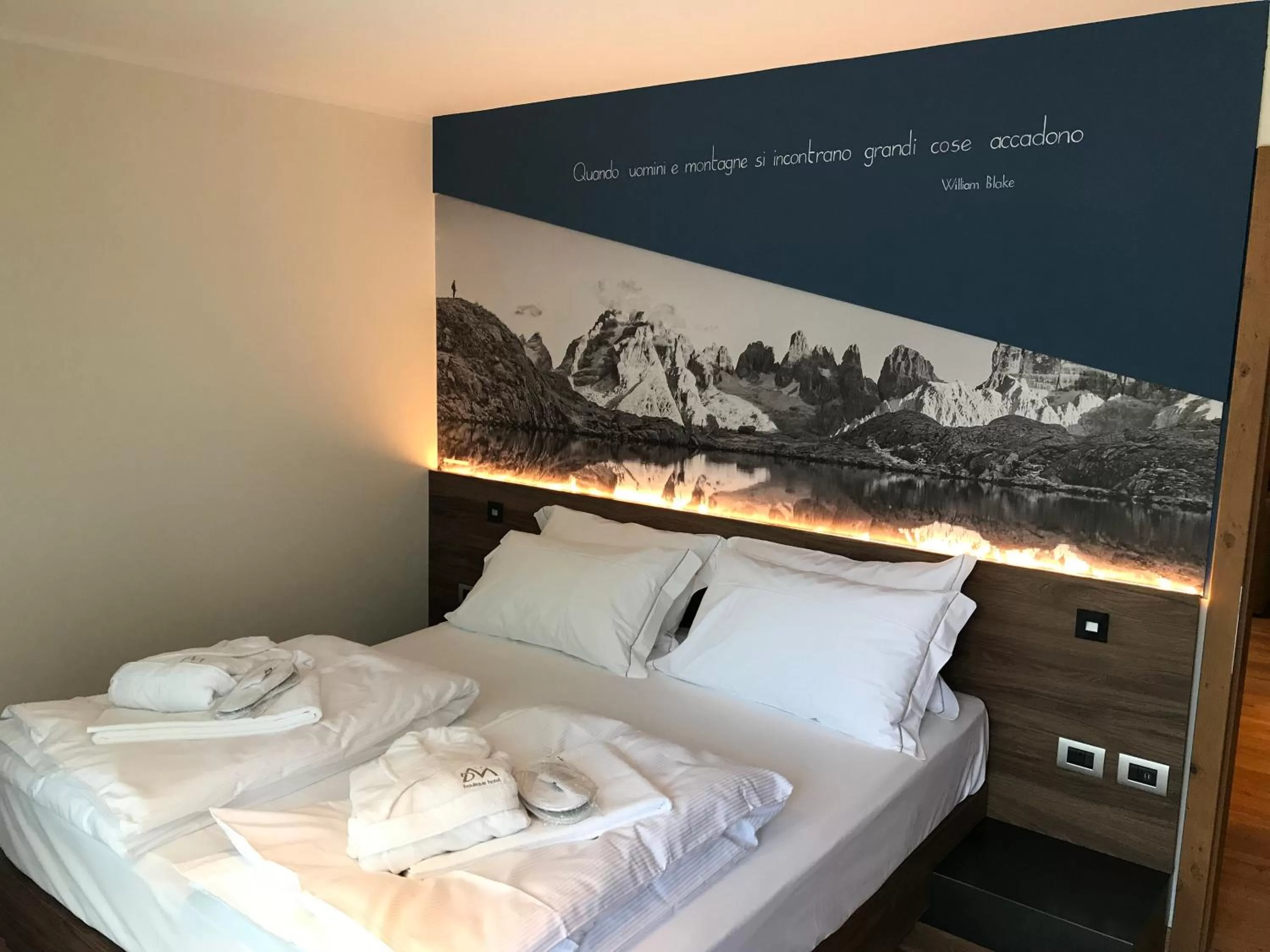 Photo of the whole room, Bed in Dolomeet Boutique Hotel