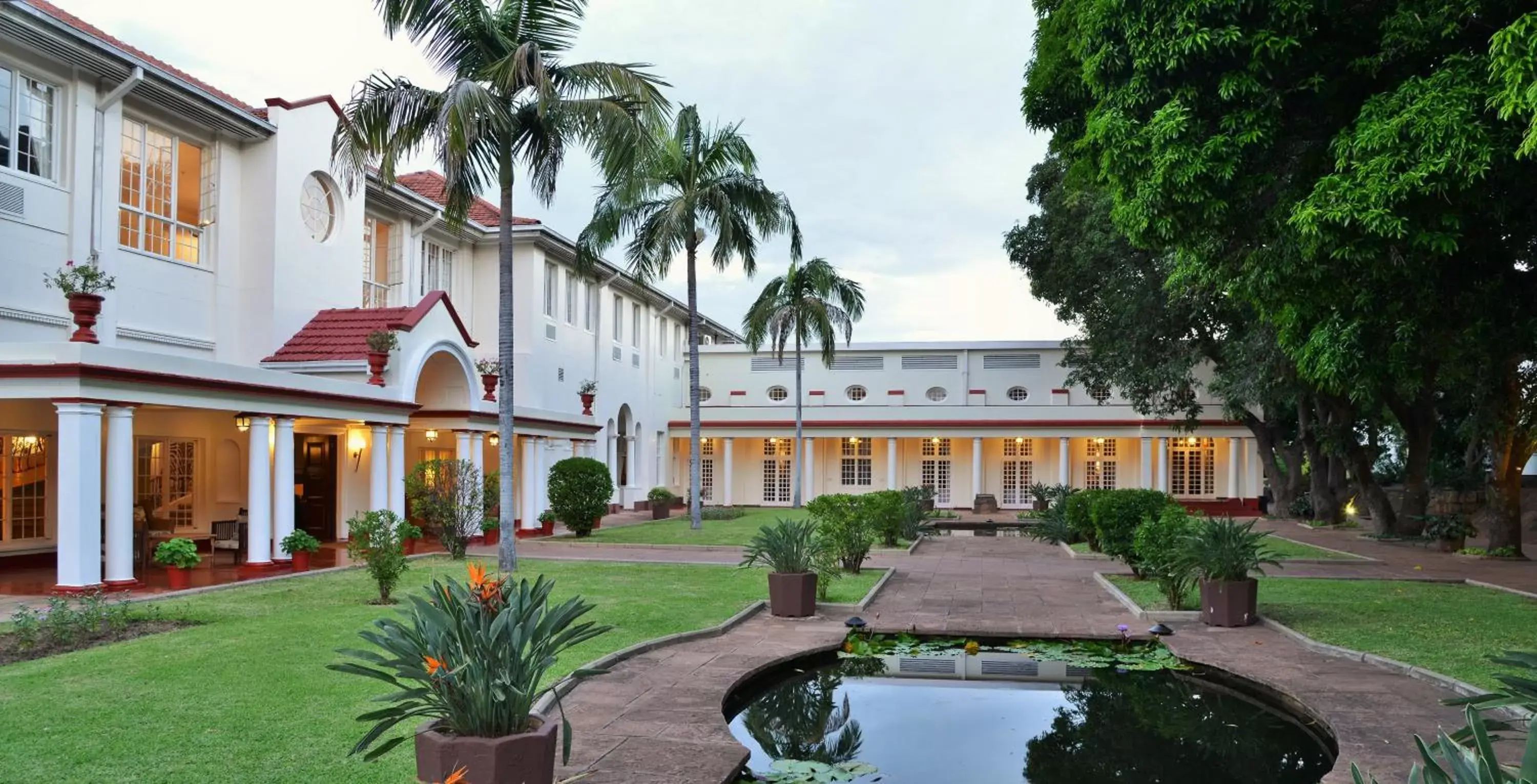 Patio, Garden in The Victoria Falls Hotel