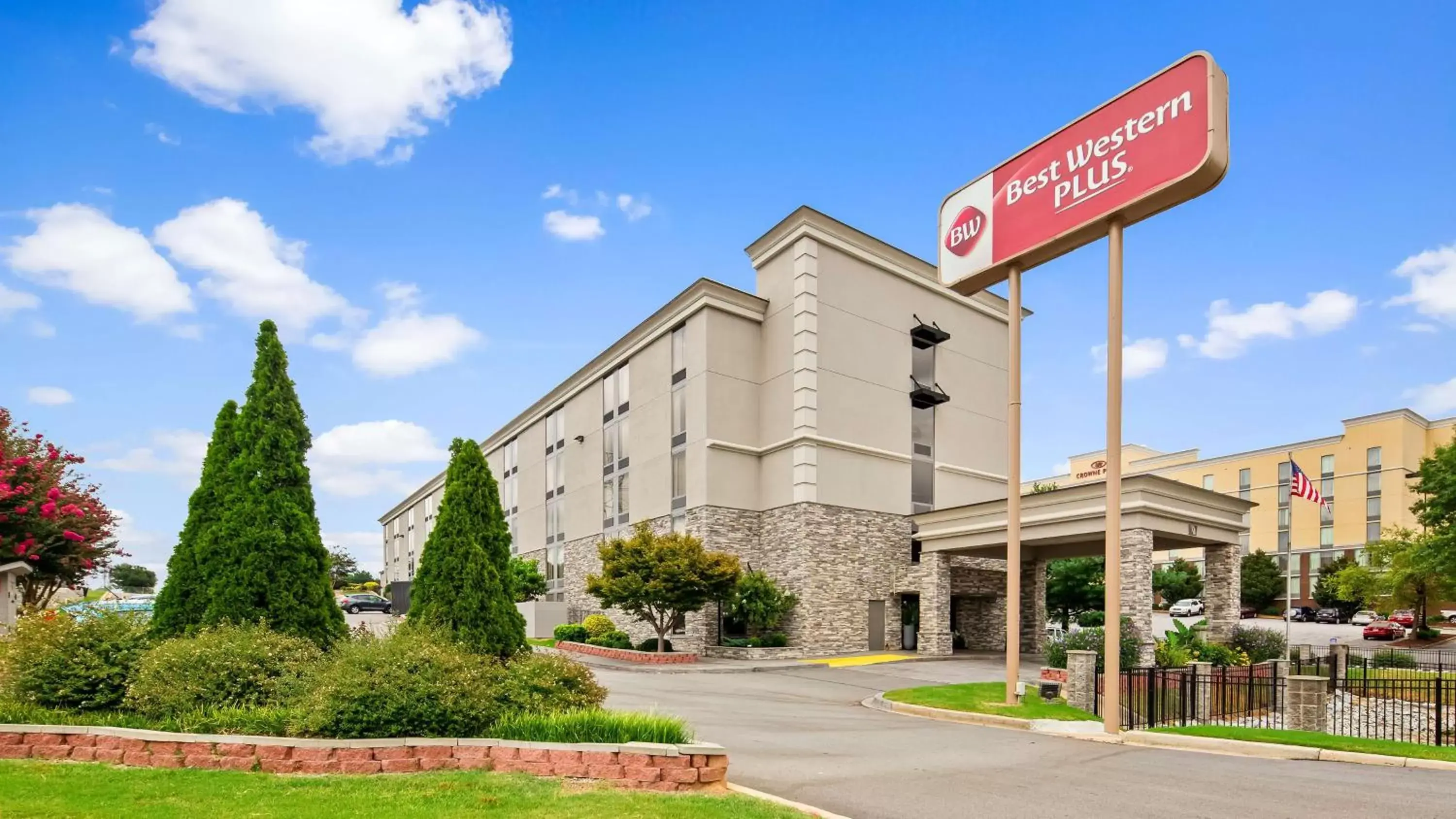 Property Building in Best Western Plus Greenville I-385 Inn & Suites