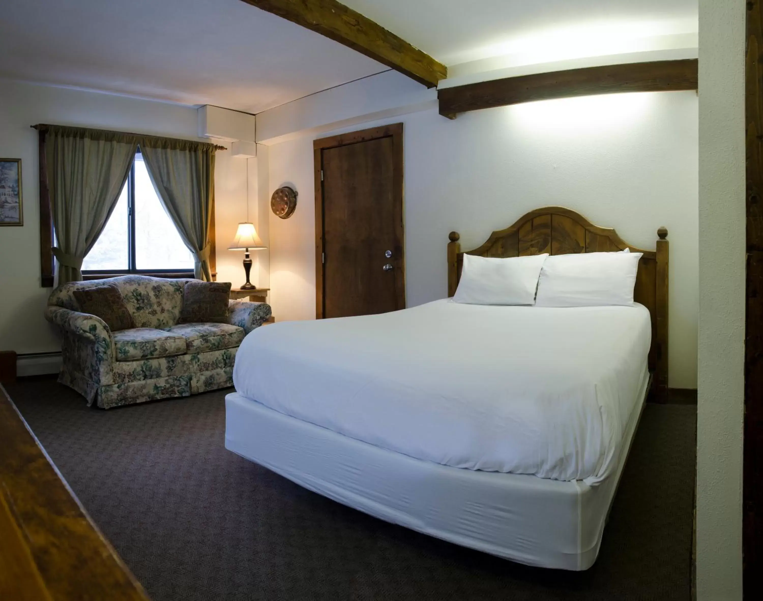 Bed in Summit Lodge