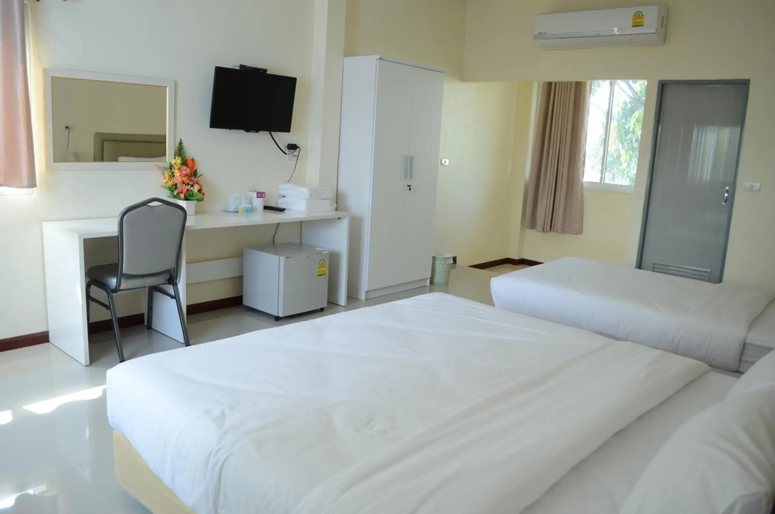 Bed in Tulip Place Bed in Tulip Place