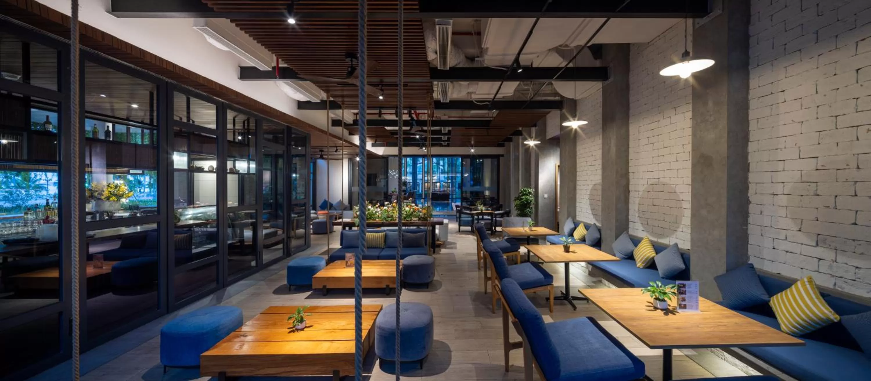 Lounge or bar in Anya Premier Beachfront Hotel Quy Nhon