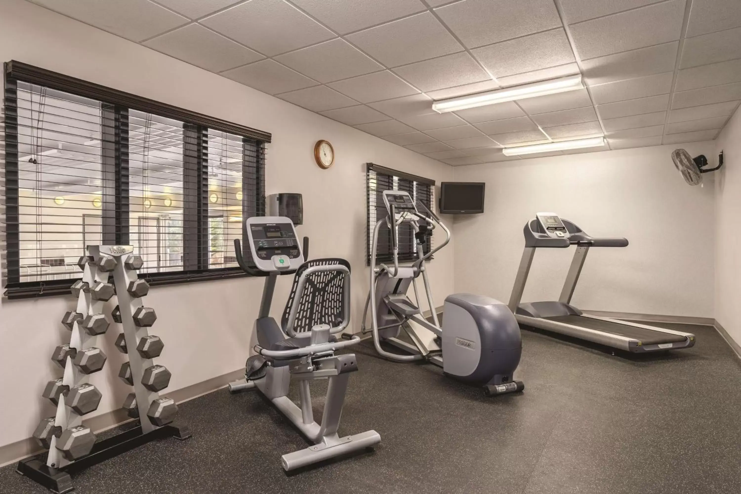 Activities, Fitness Center/Facilities in Country Inn & Suites by Radisson, Big Flats (Elmira), NY