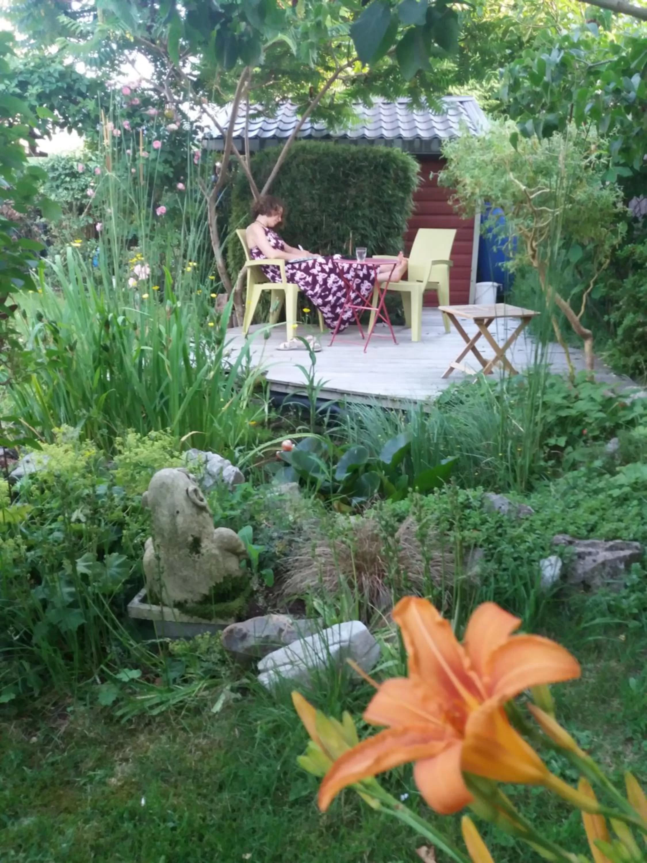 Garden in L'Atelier Bed and Breakfast