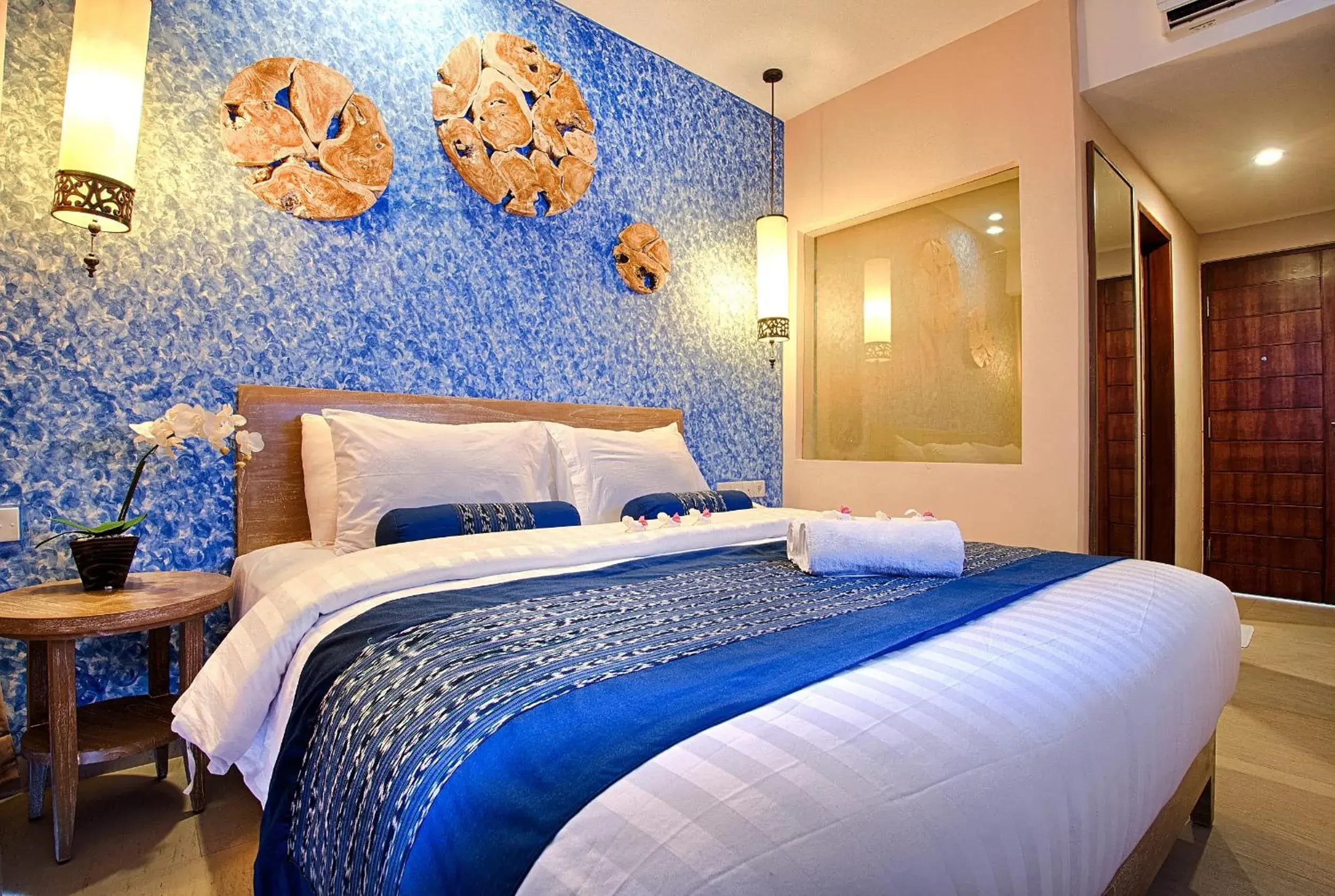 Bed in Natya Hotel Gili Trawangan