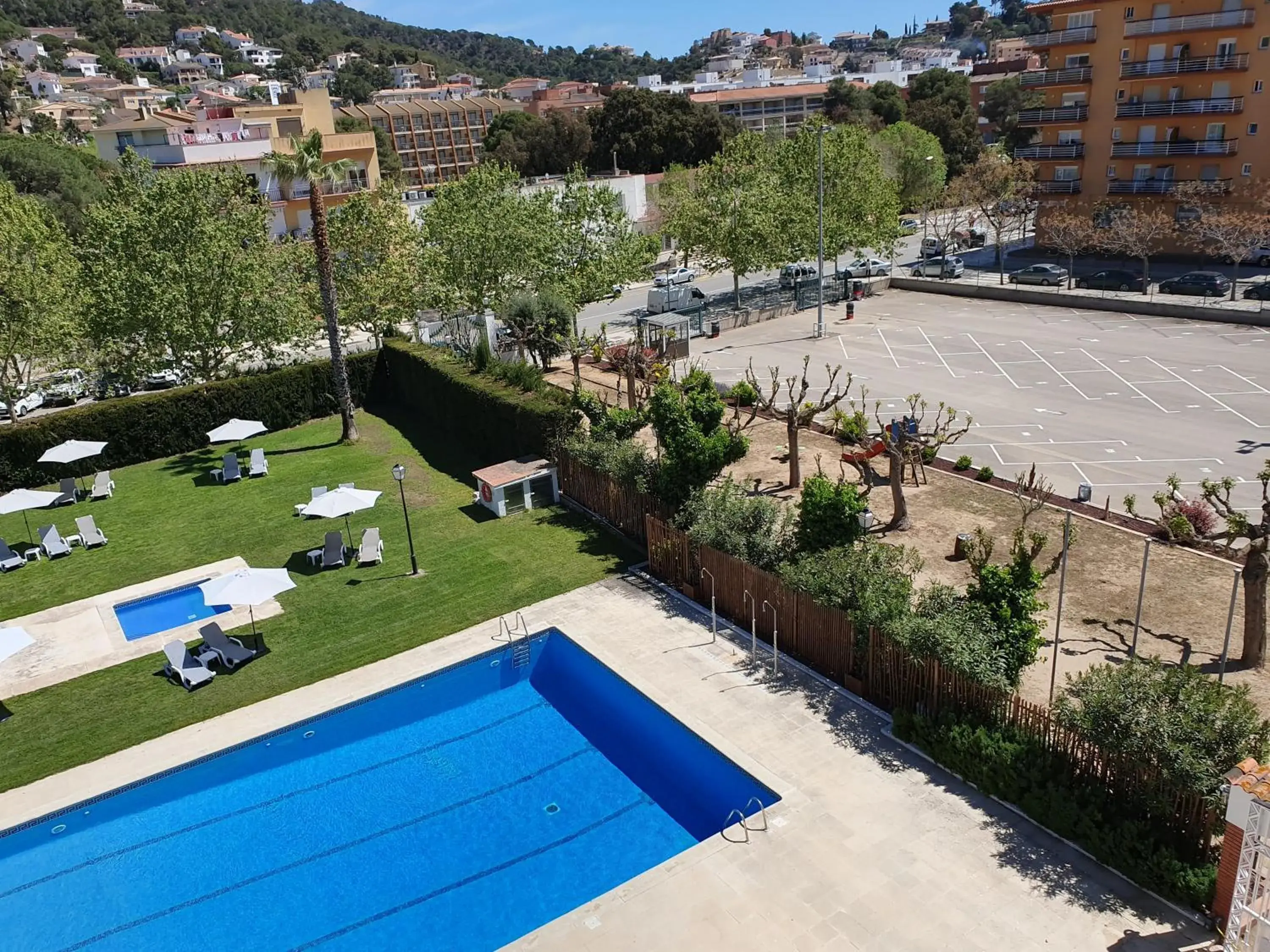 Garden, Pool View in Marina Tossa