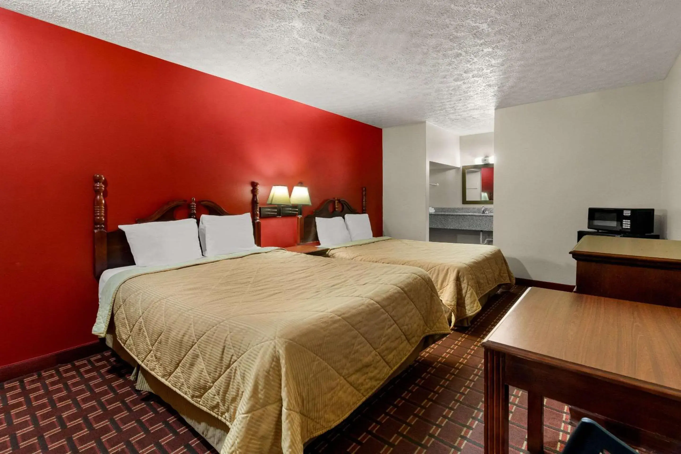 Bedroom, Bed in Rodeway Inn