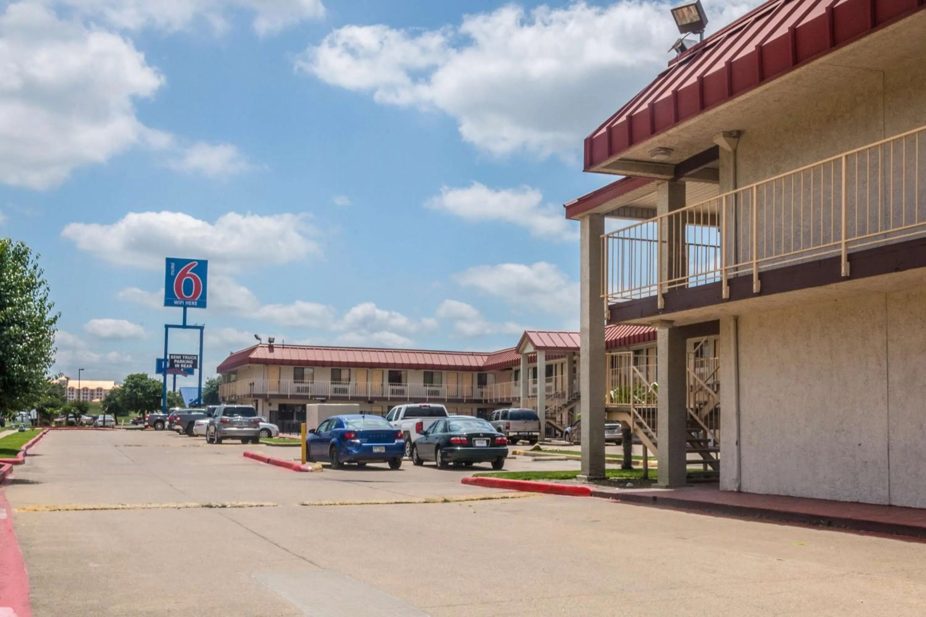 Property building in Motel 6-Mesquite, TX - Rodeo - Convention Ctr