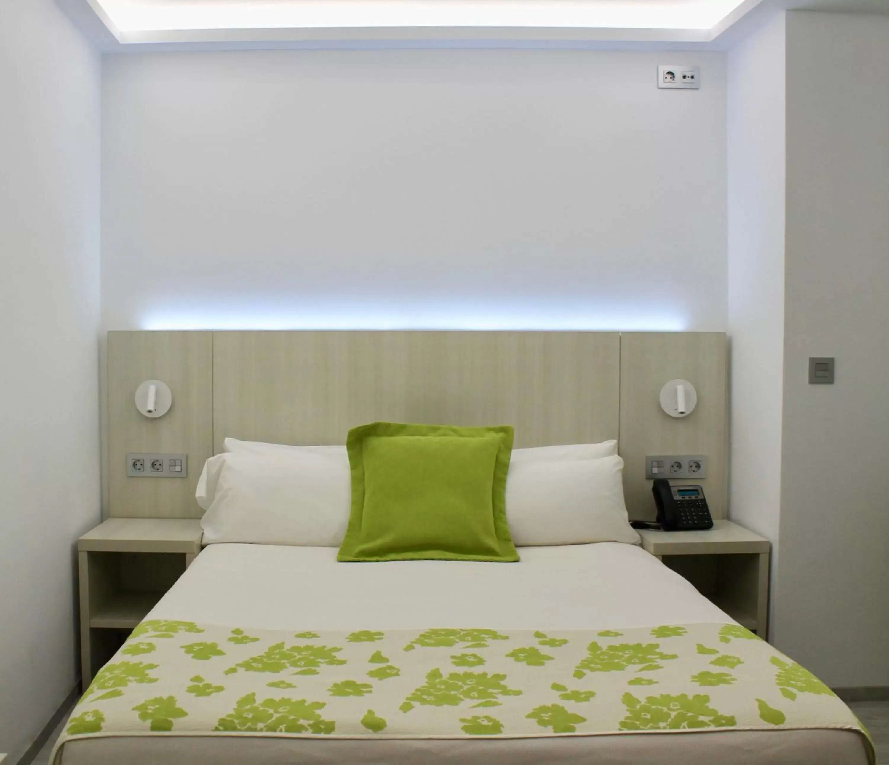 Bed in Hotel Rambla Alicante Contactless