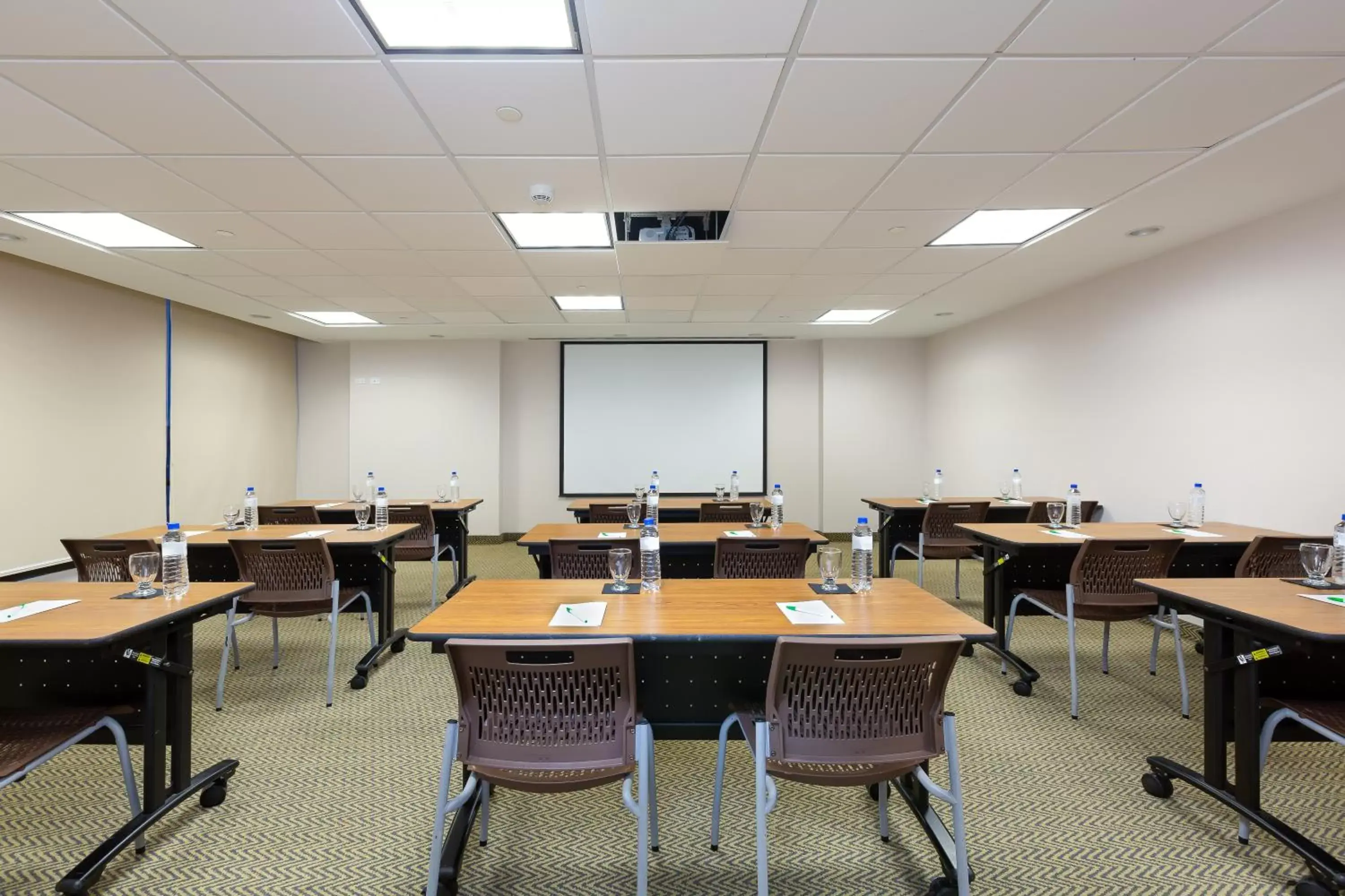 Meeting/conference room in Holiday Inn Panama Distrito Financiero, an IHG Hotel