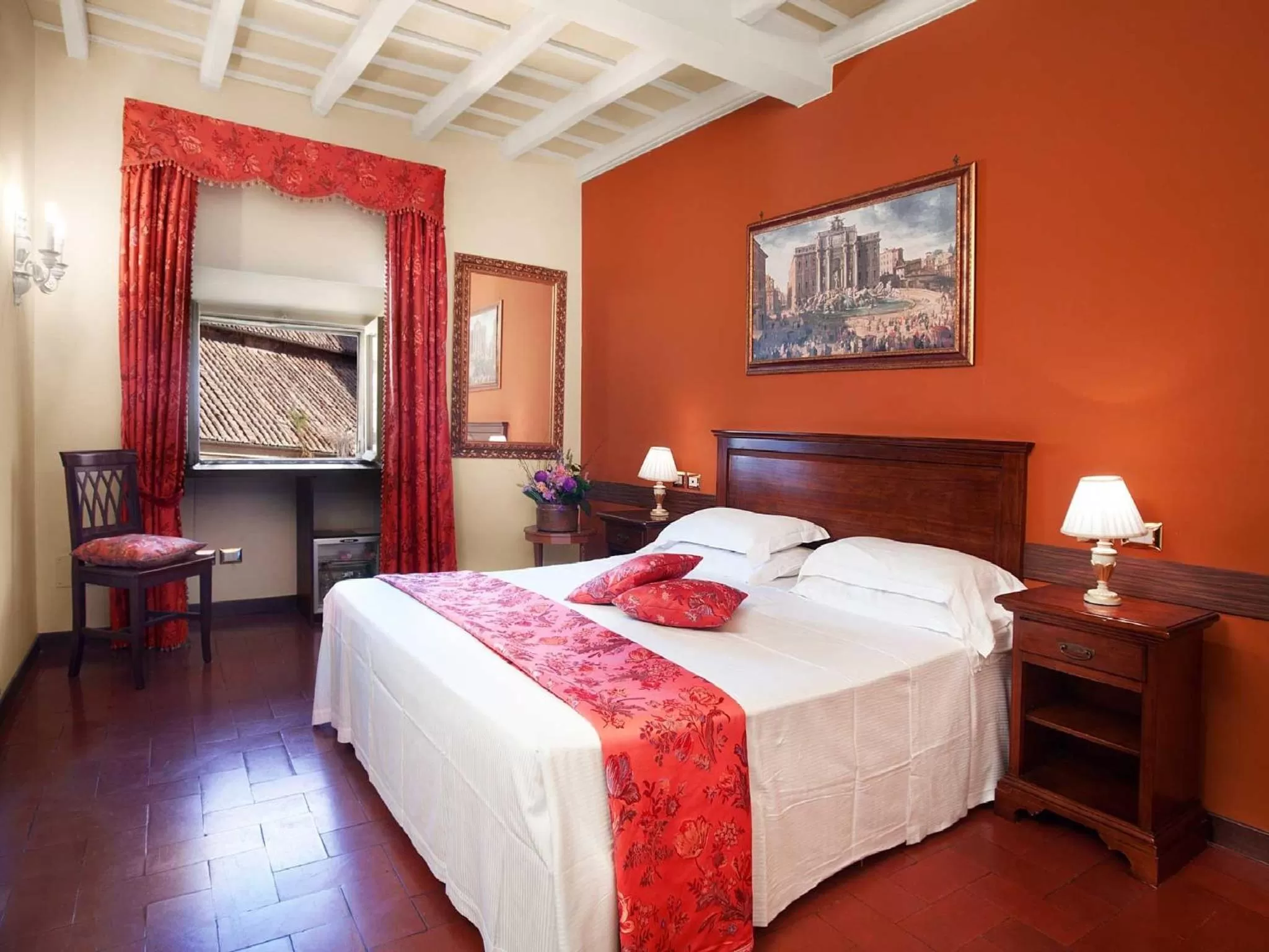 Photo of the whole room, Bed in Pantheon Inn