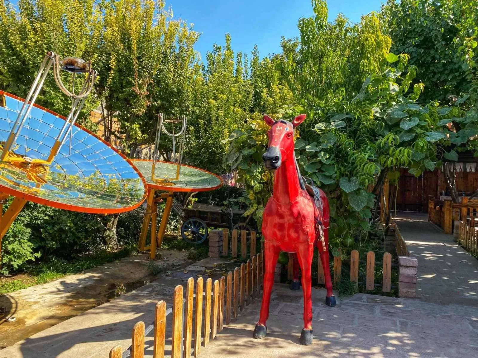 Other Animals in Machanents Art Hotel