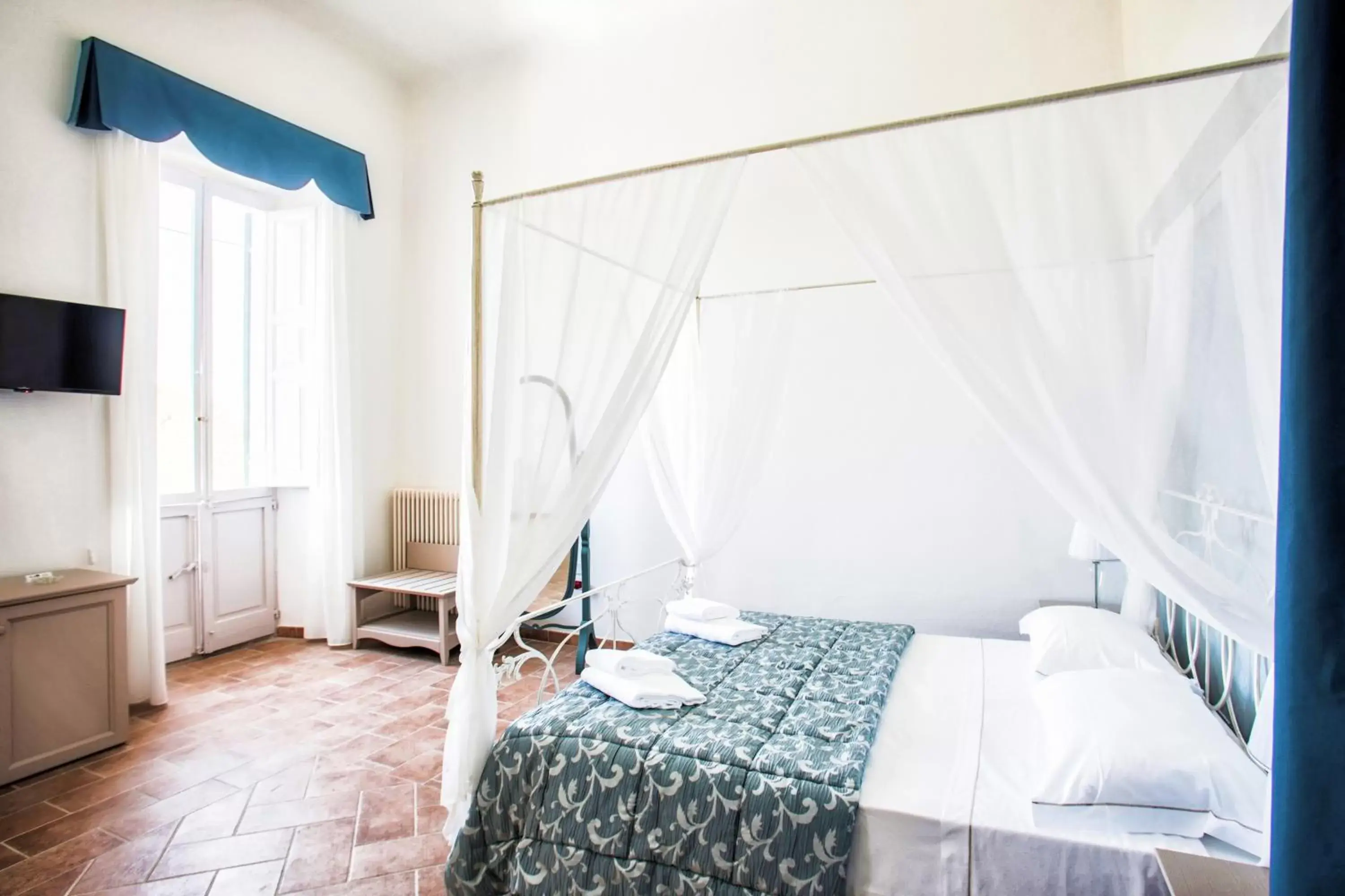 Photo of the whole room, Bed in Tenuta Villa Colle Sereno