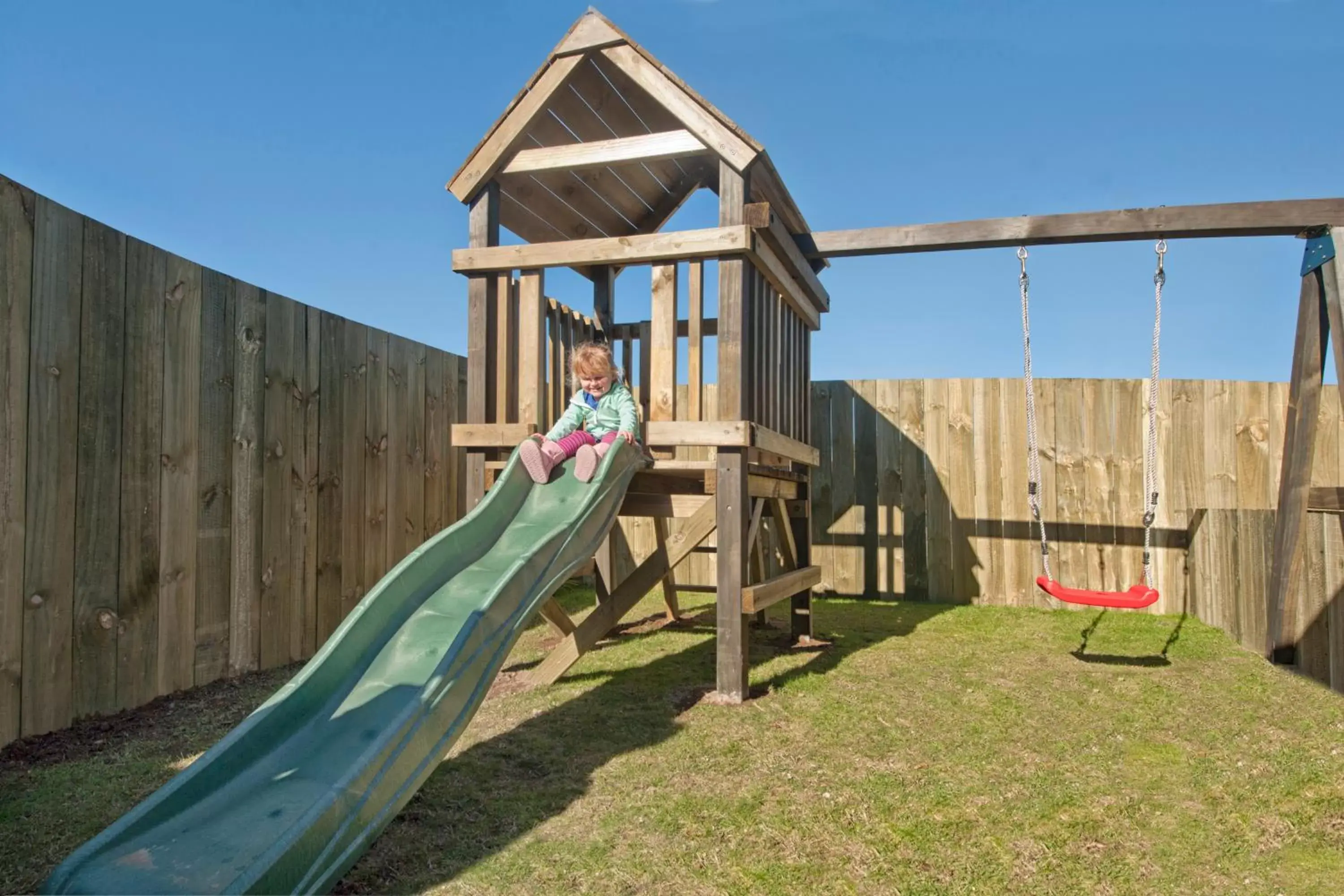 Day, Children's Play Area in Sport Of Kings Motel