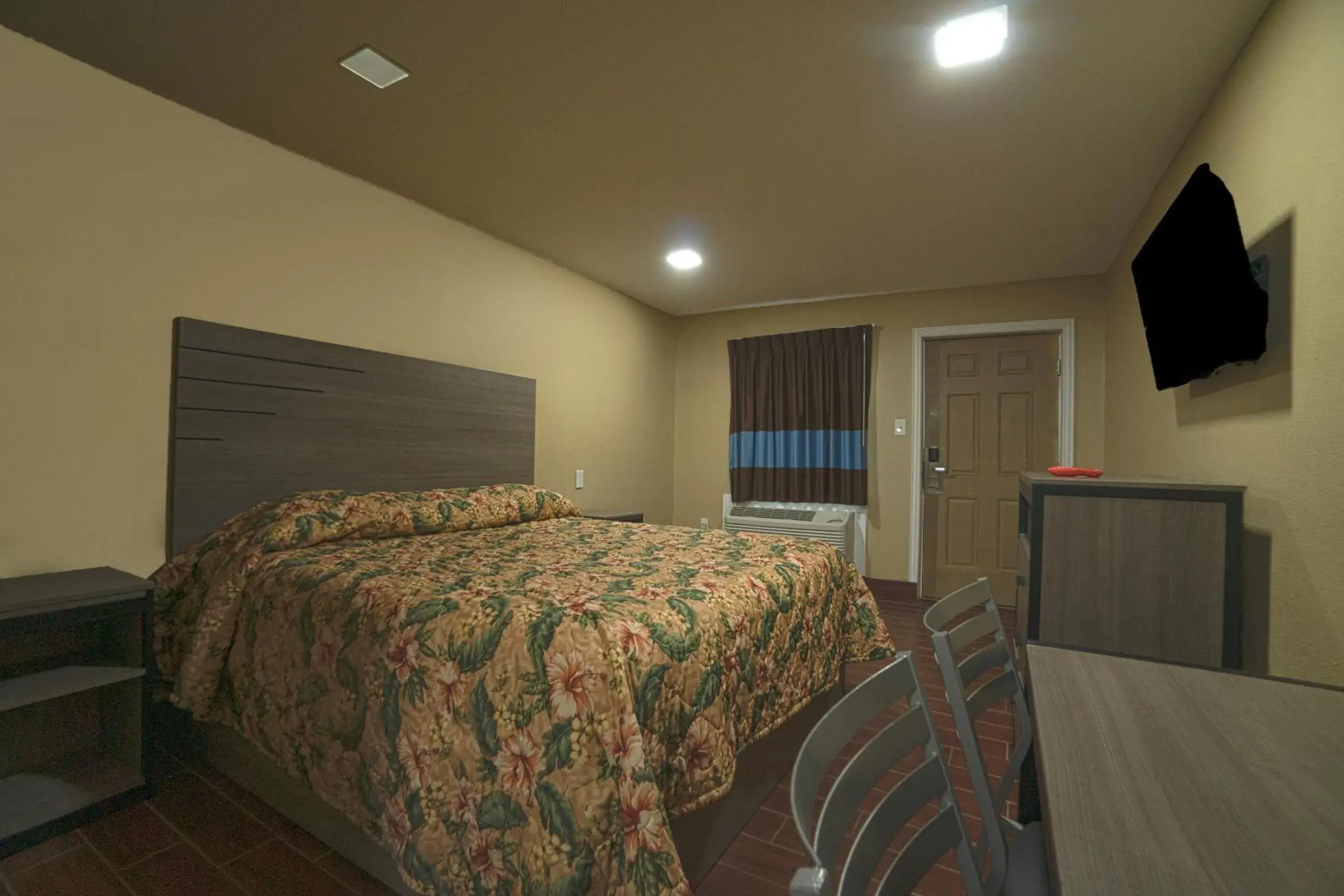 Bedroom, Bed in Days Inn by Wyndham Aransas Pass Bedroom, Bed in Days Inn by Wyndham Aransas Pass