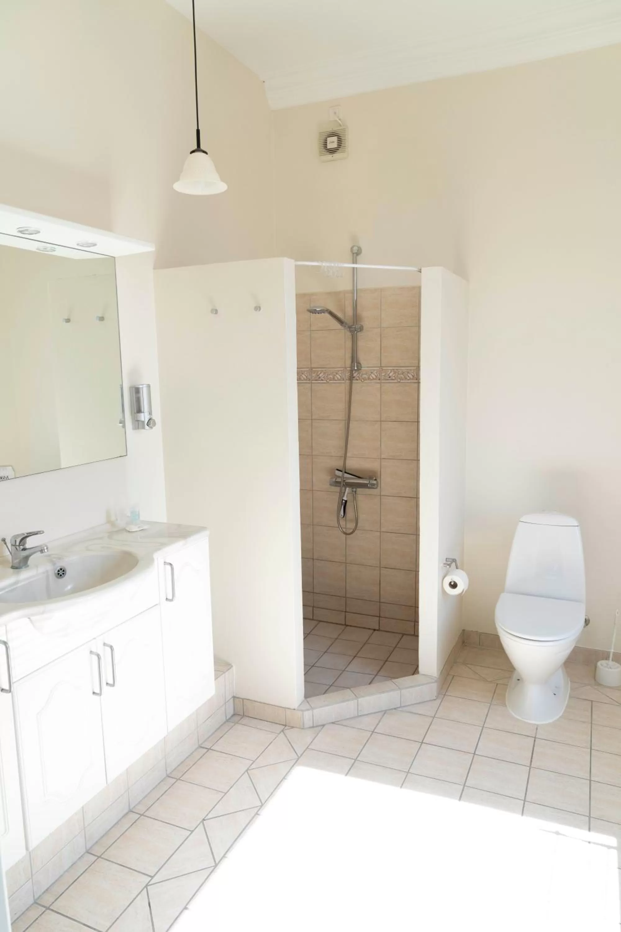 Bathroom in Hotel Harmonien