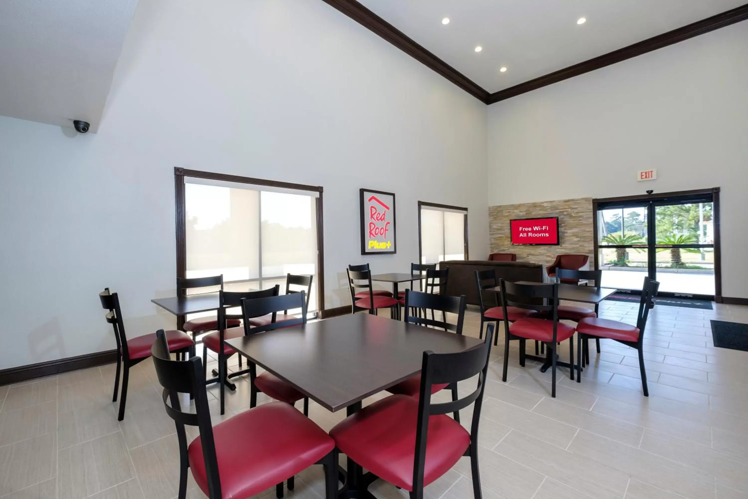 Lobby or reception, Restaurant/Places to Eat in Red Roof Inn PLUS+ Hammond