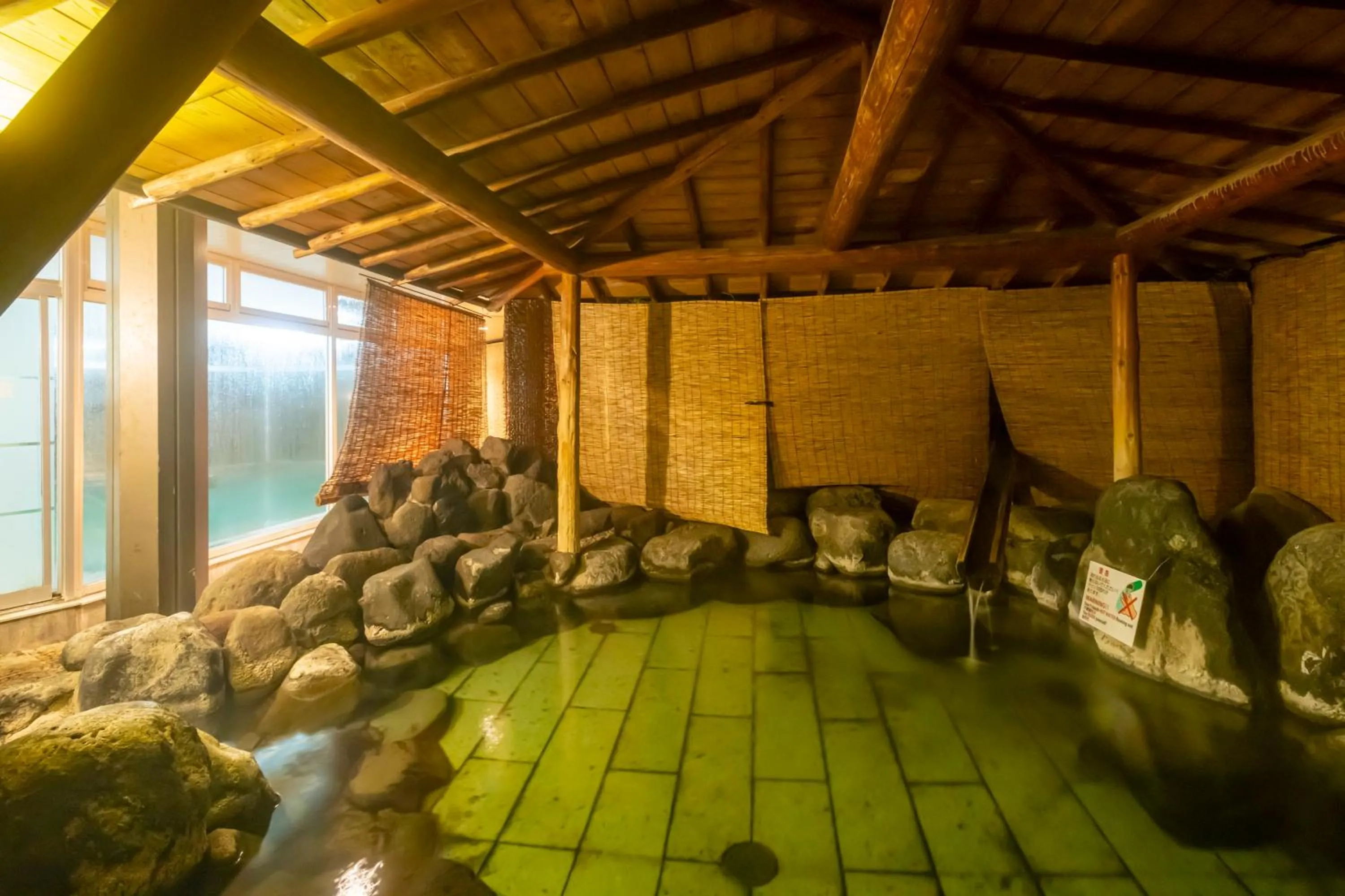 Hot Spring Bath in Senkeien Tsukioka Hotel