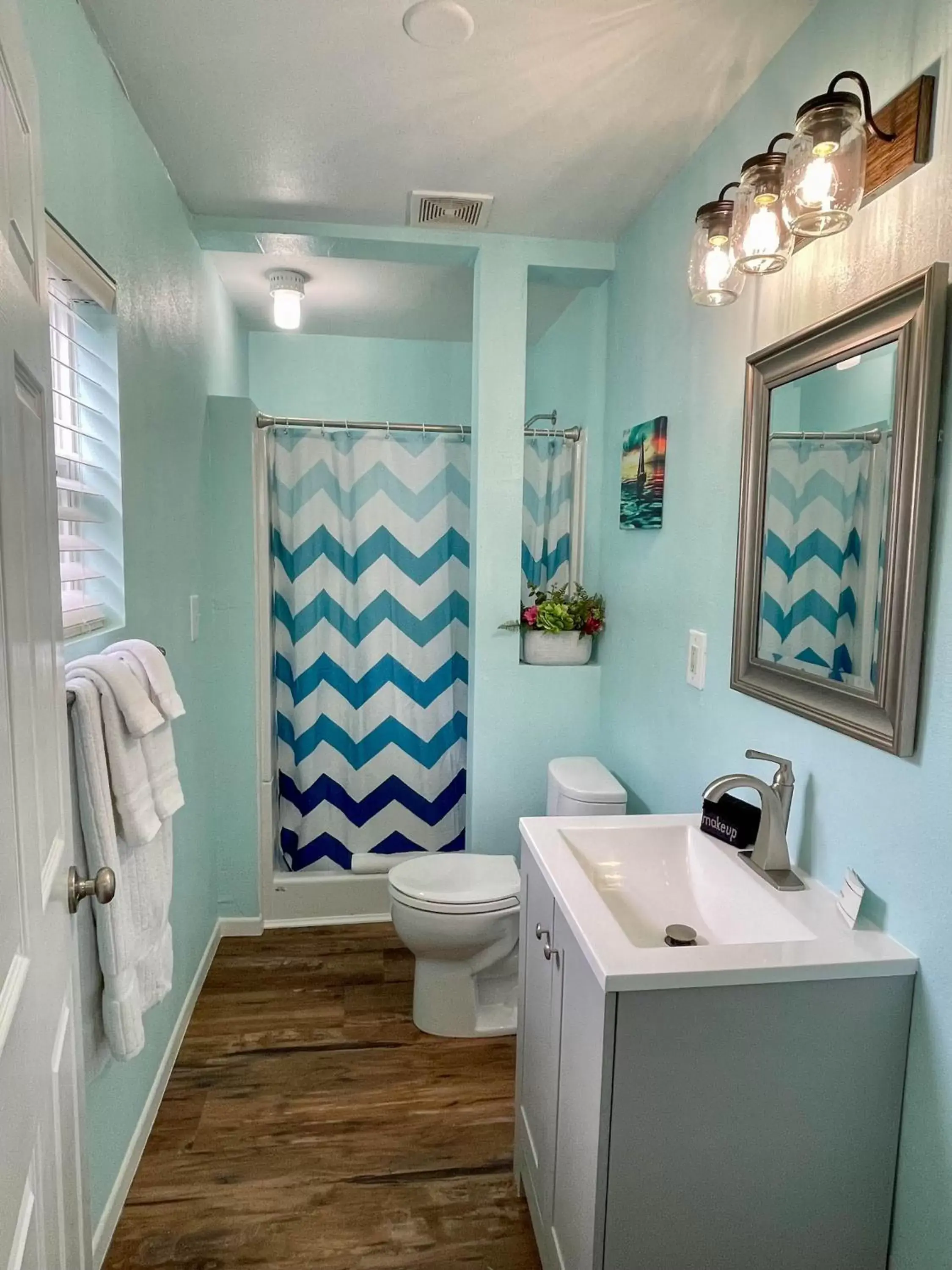 Bathroom in The Anchorage Motel