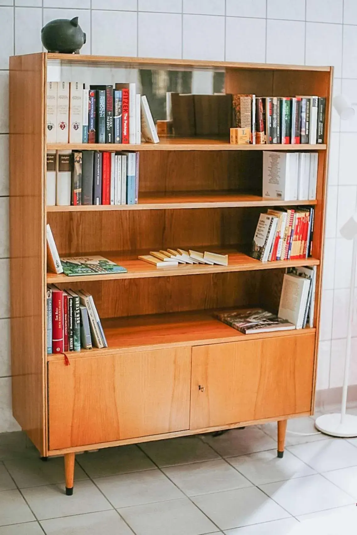 Business facilities, Library in Hotel BIG MAMA Leipzig