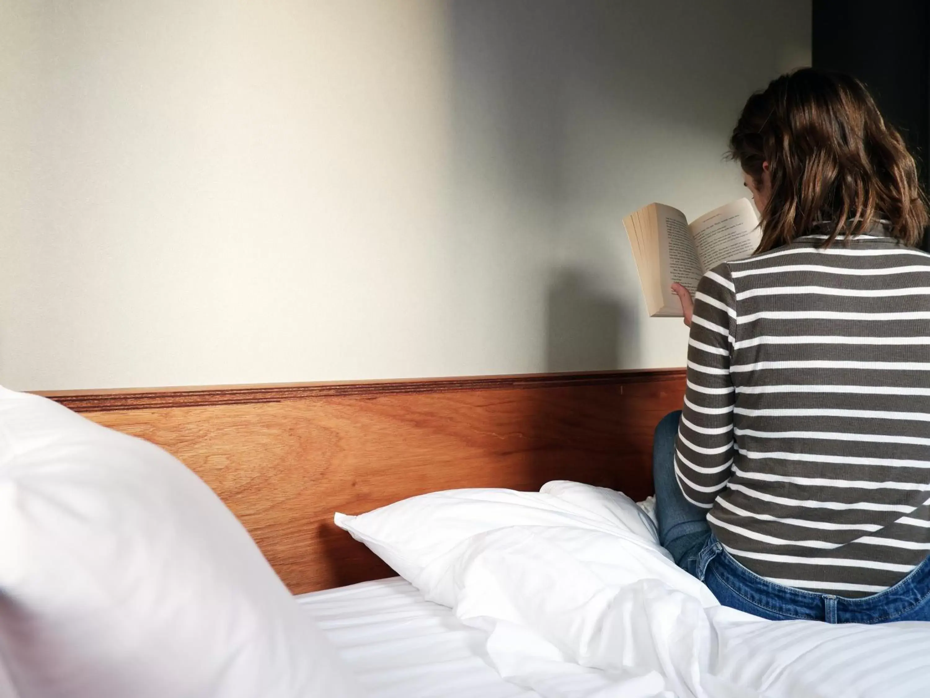 People, Bed in BUNSHODO HOTEL