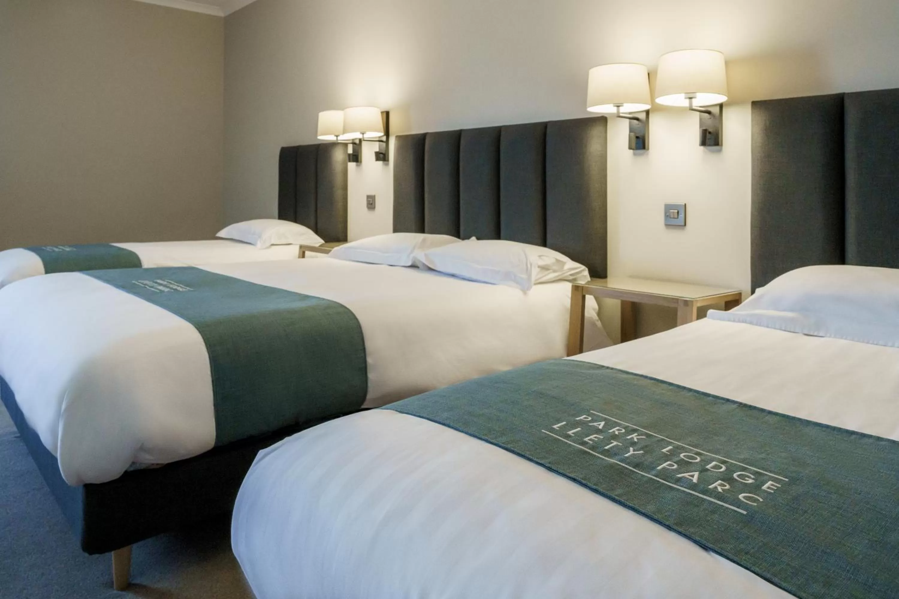 Bedroom, Bed in Aberystwyth Park Lodge Hotel