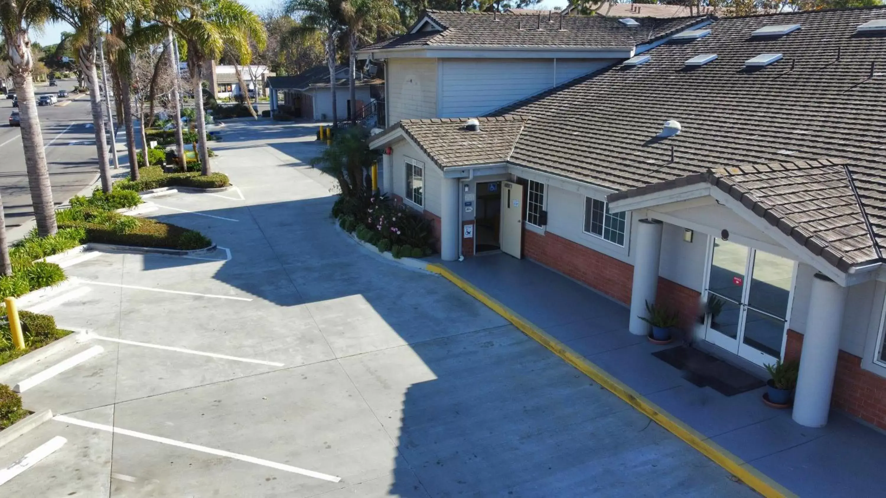 Facade/entrance in Americas Best Value Inn Oxnard-Port Hueneme