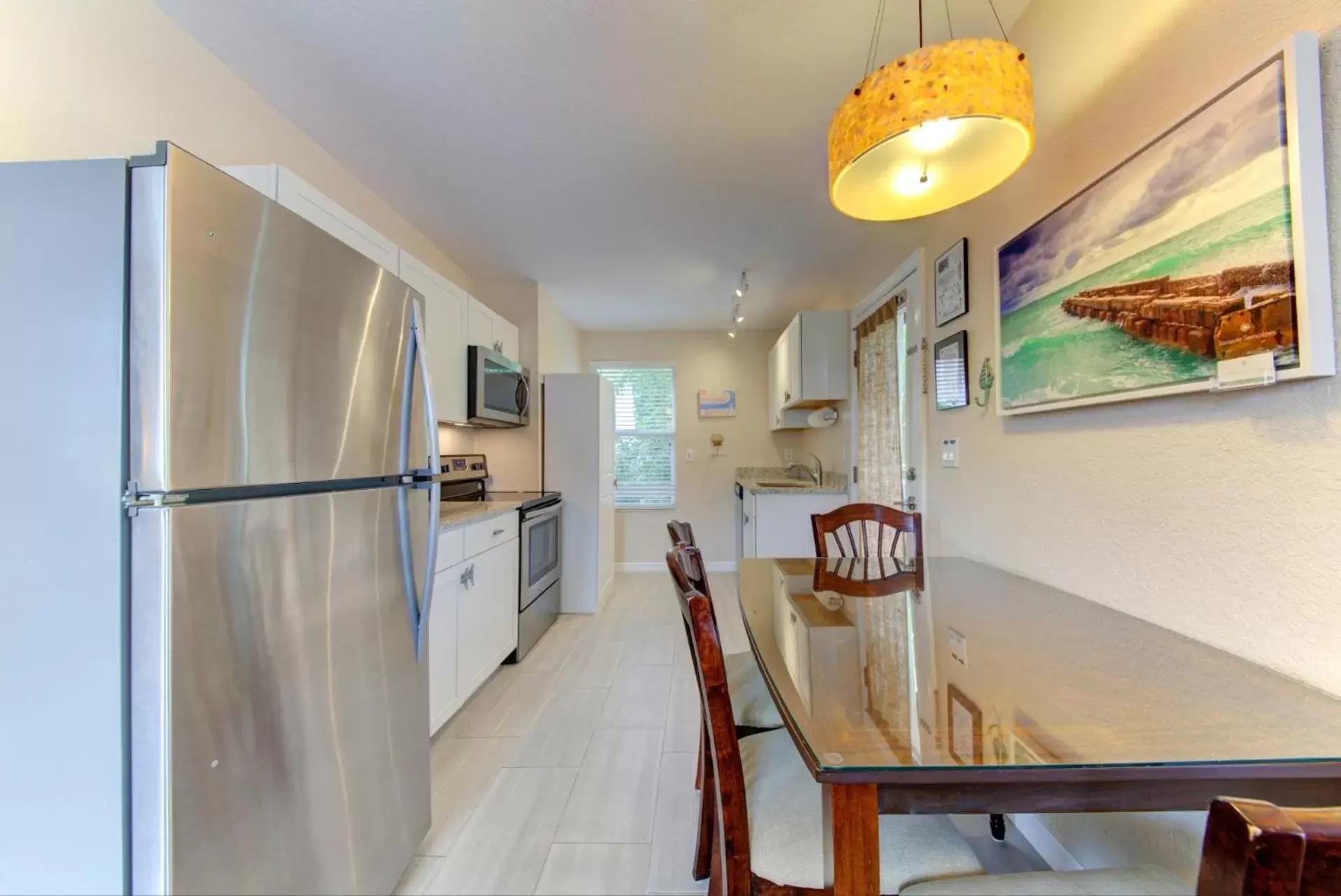 Kitchen or kitchenette in The Ringling Beach House