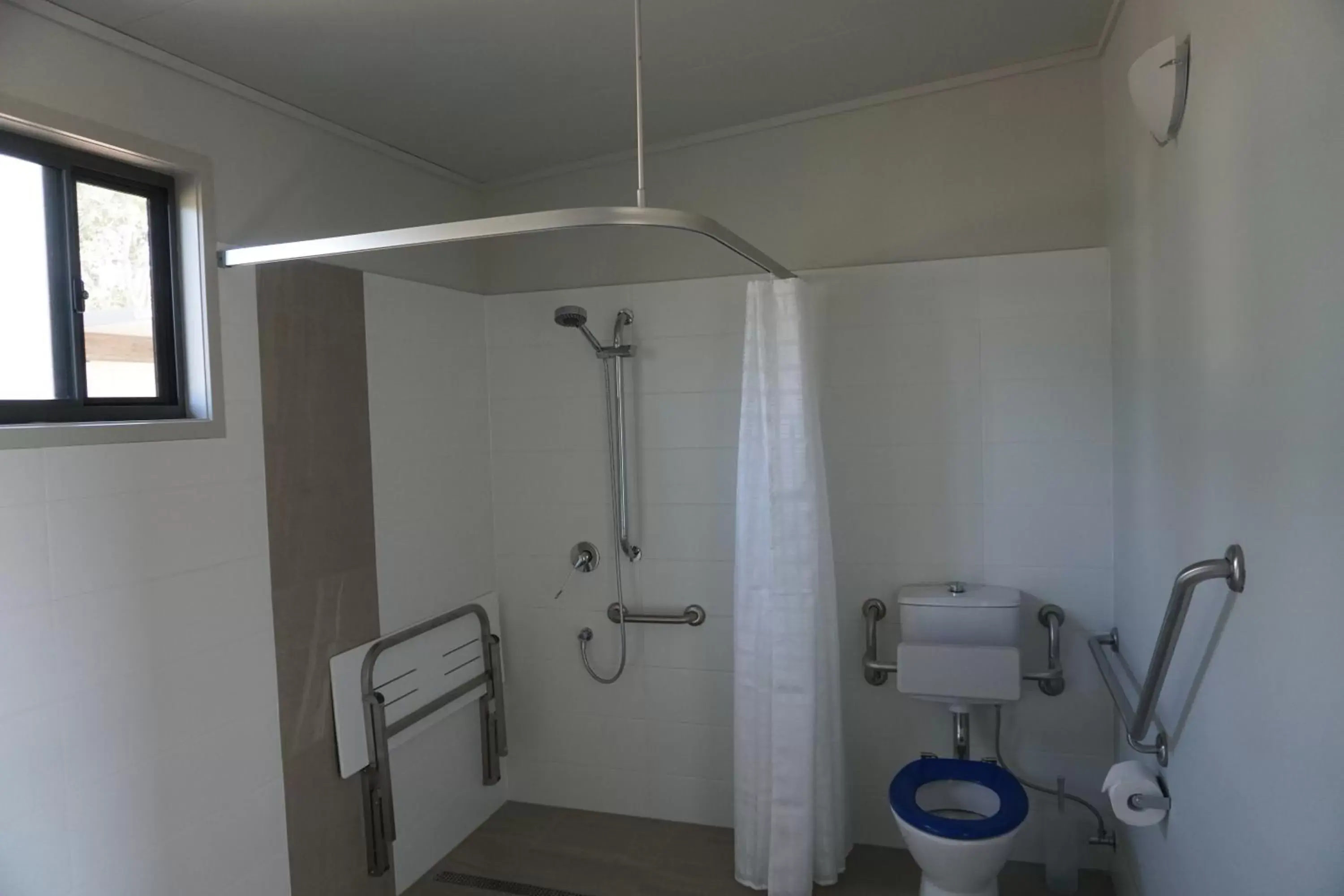 Shower, Bathroom in Narangba Motel (formerly Brisbane North B&B and Winery)