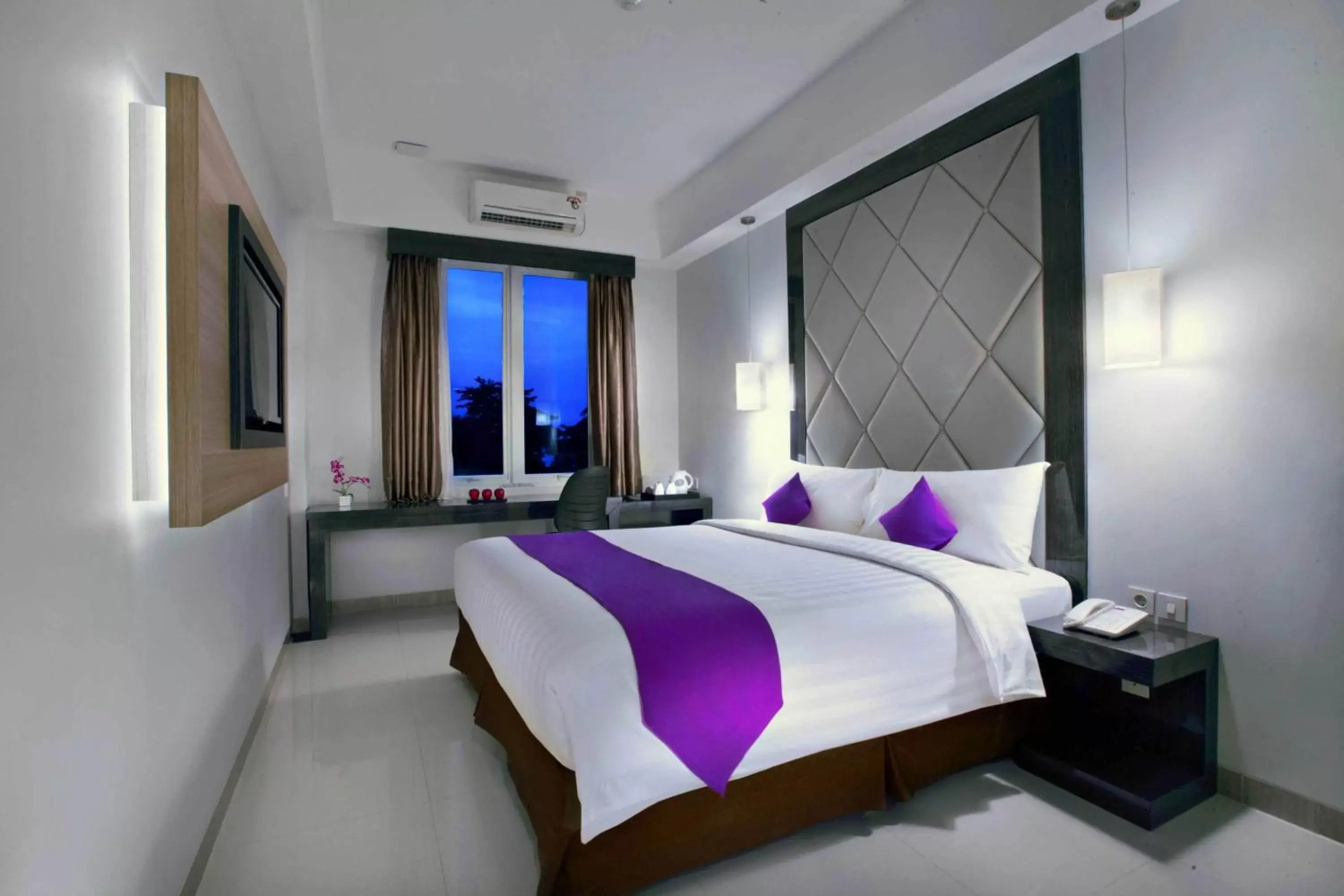 Bedroom in Quest Hotel Balikpapan by ASTON