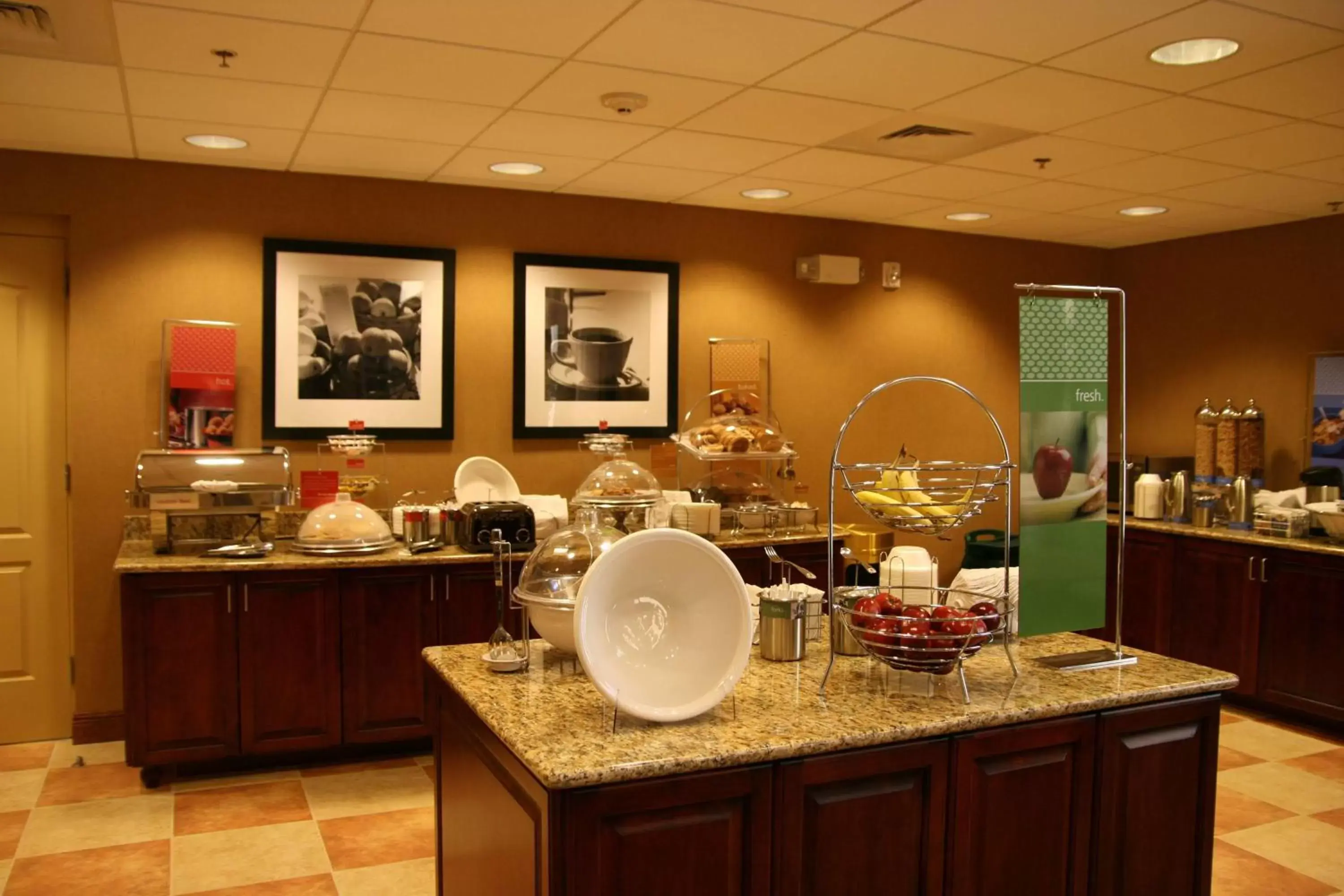 Dining area, Restaurant/Places to Eat in Hampton Inn & Suites Ocala - Belleview