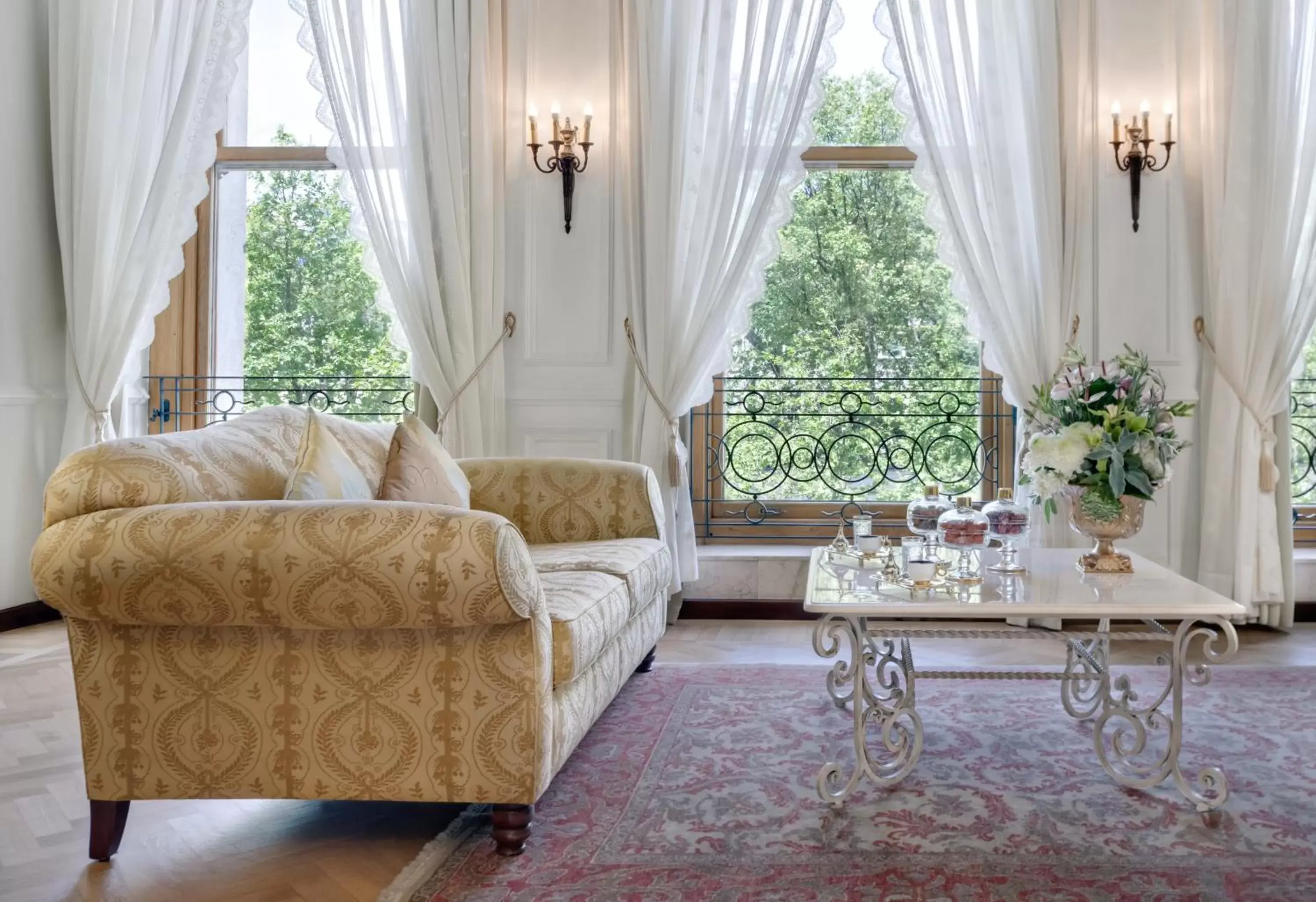 Living room, Seating Area in Çırağan Palace Kempinski Istanbul