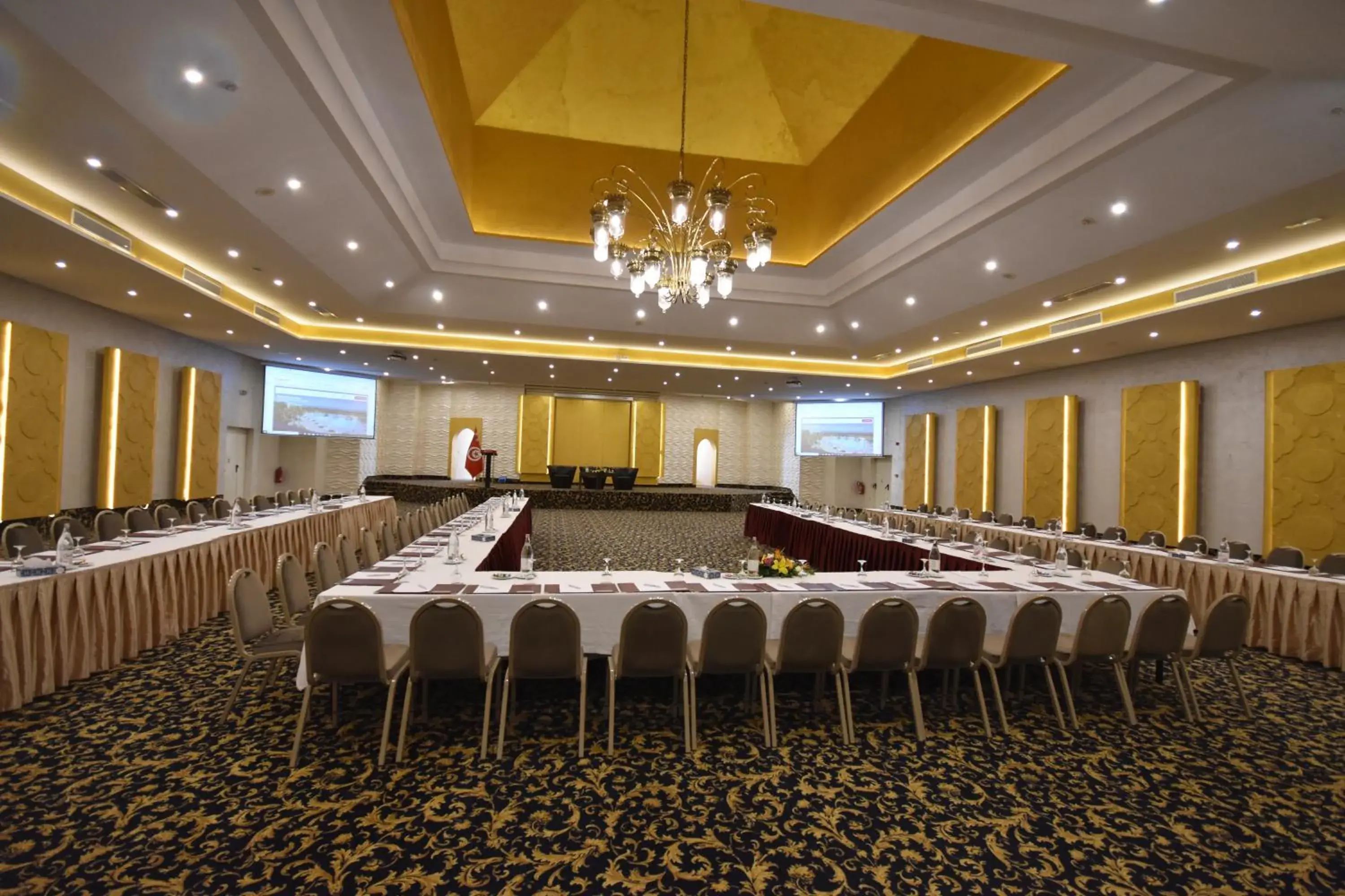 Meeting/conference room in Ramada Plaza by Wyndham Tunis