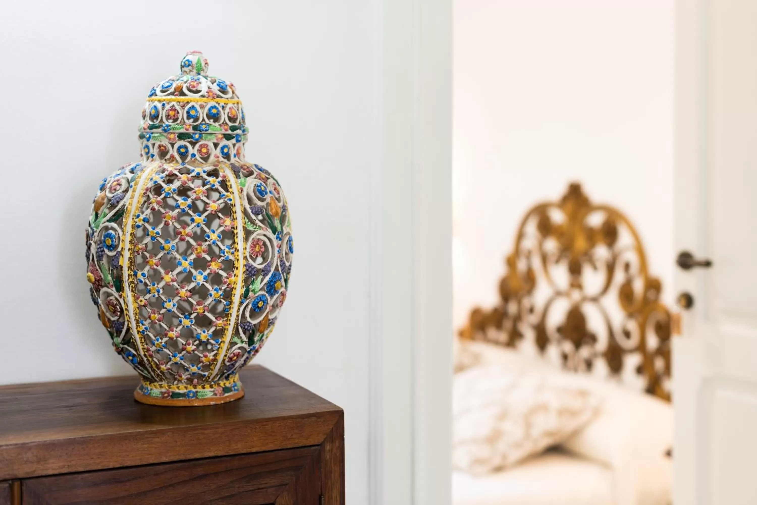 Decorative detail in B&B Toma Street