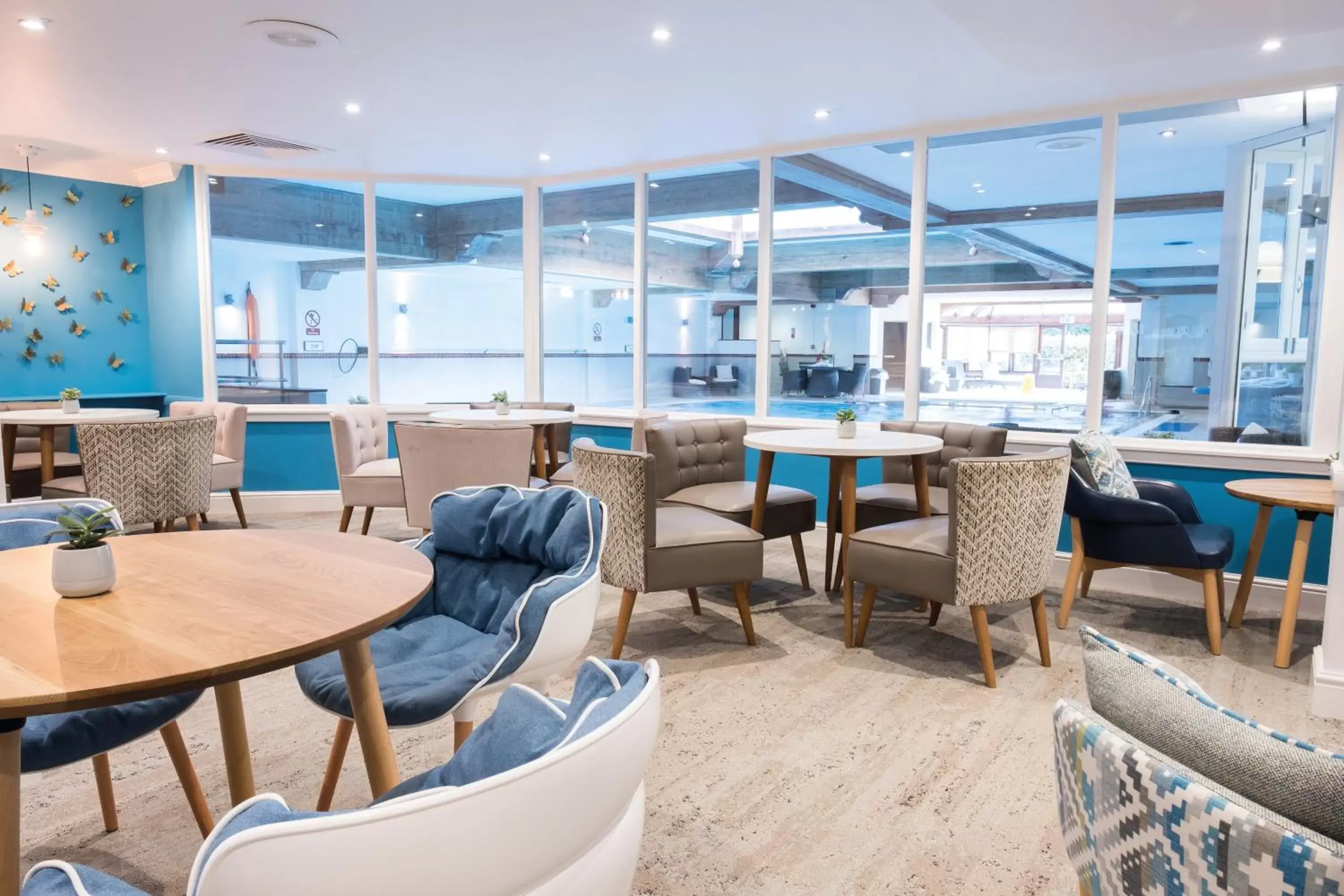 Area and facilities, Lounge/Bar in Solent Hotel and Spa