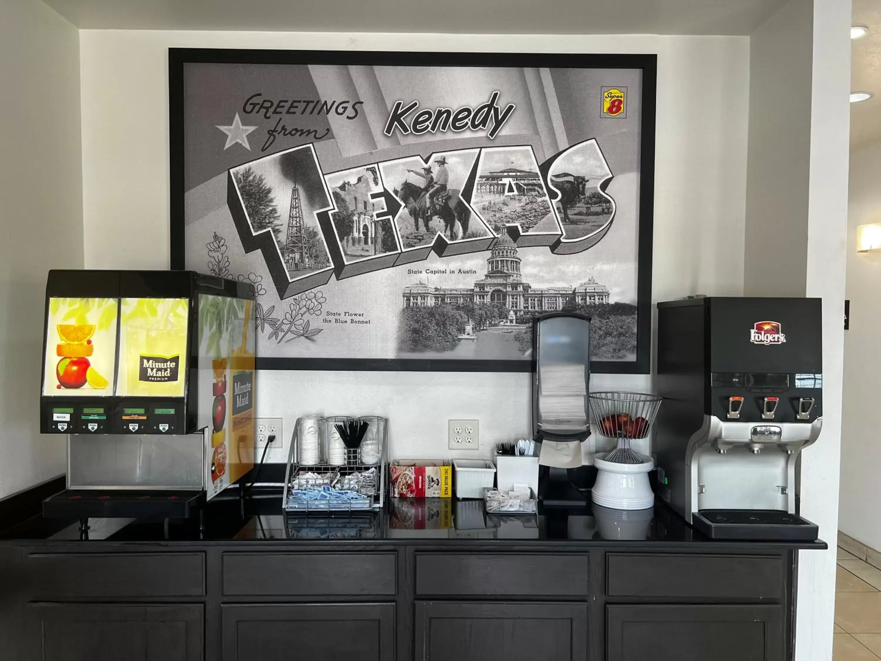 Breakfast in Super 8 by Wyndham Kenedy Breakfast in Super 8 by Wyndham Kenedy