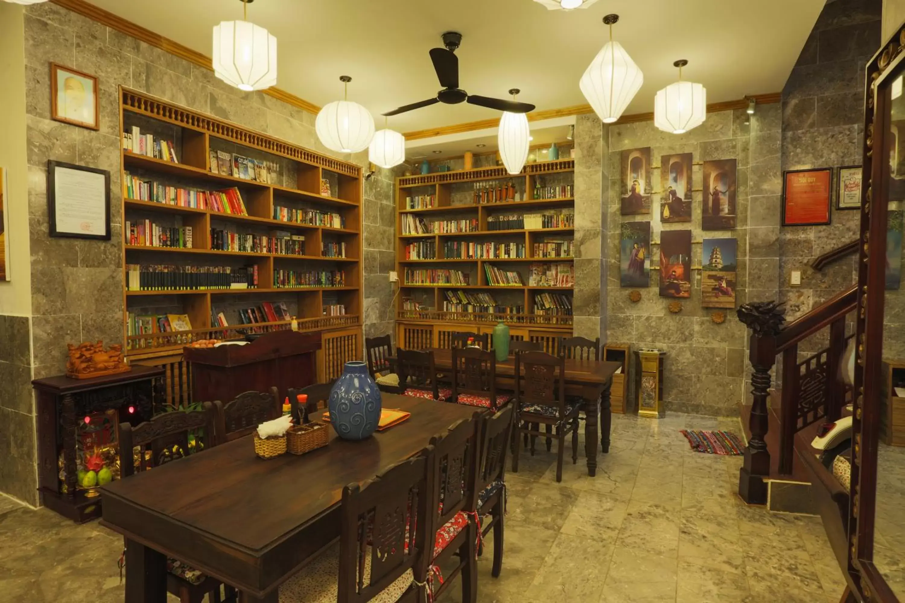 Restaurant/places to eat, Library in Hoi An Pho Library Hotel