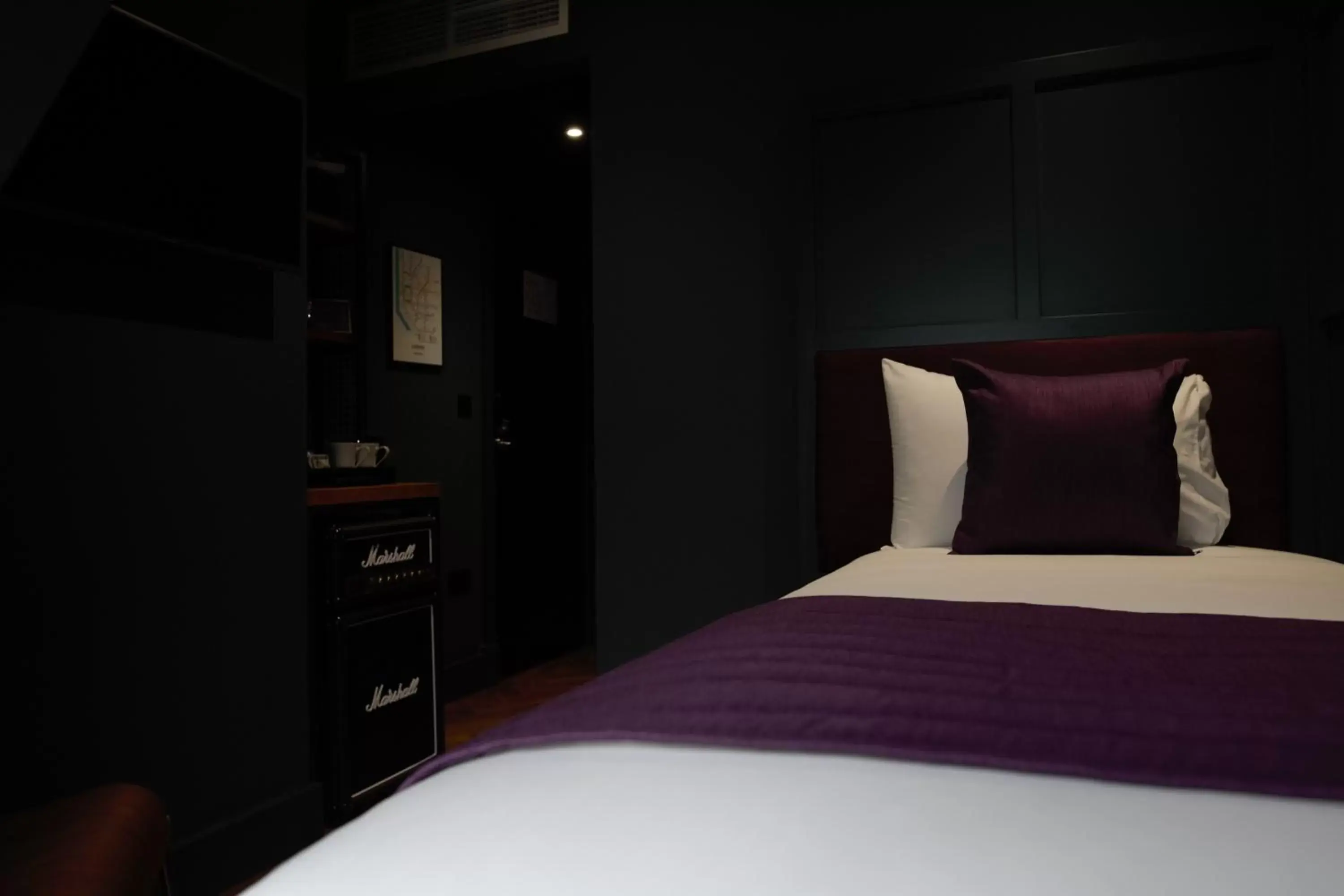 Bed in Duke Street Boutique Hotel