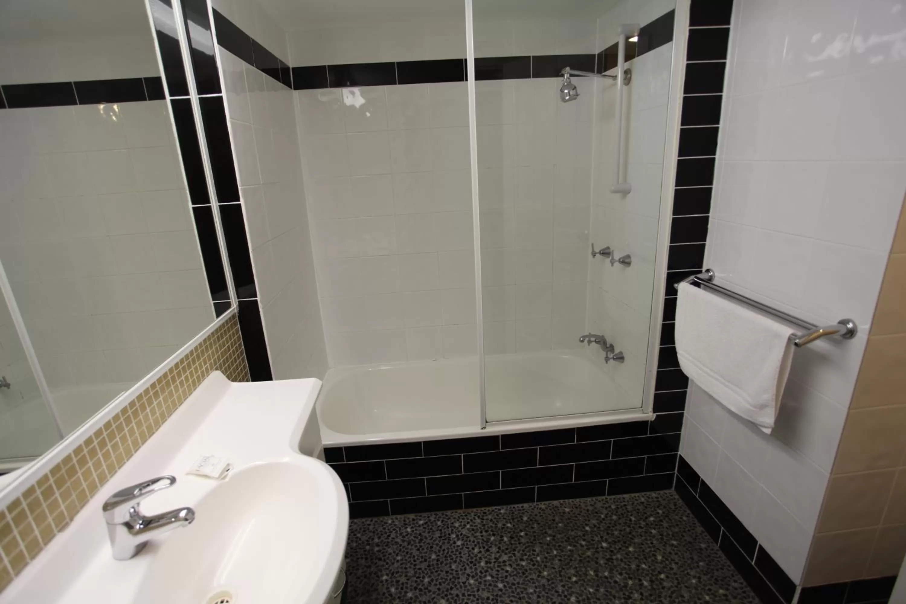 Bathroom in Anacapri Holiday Resort Apartments