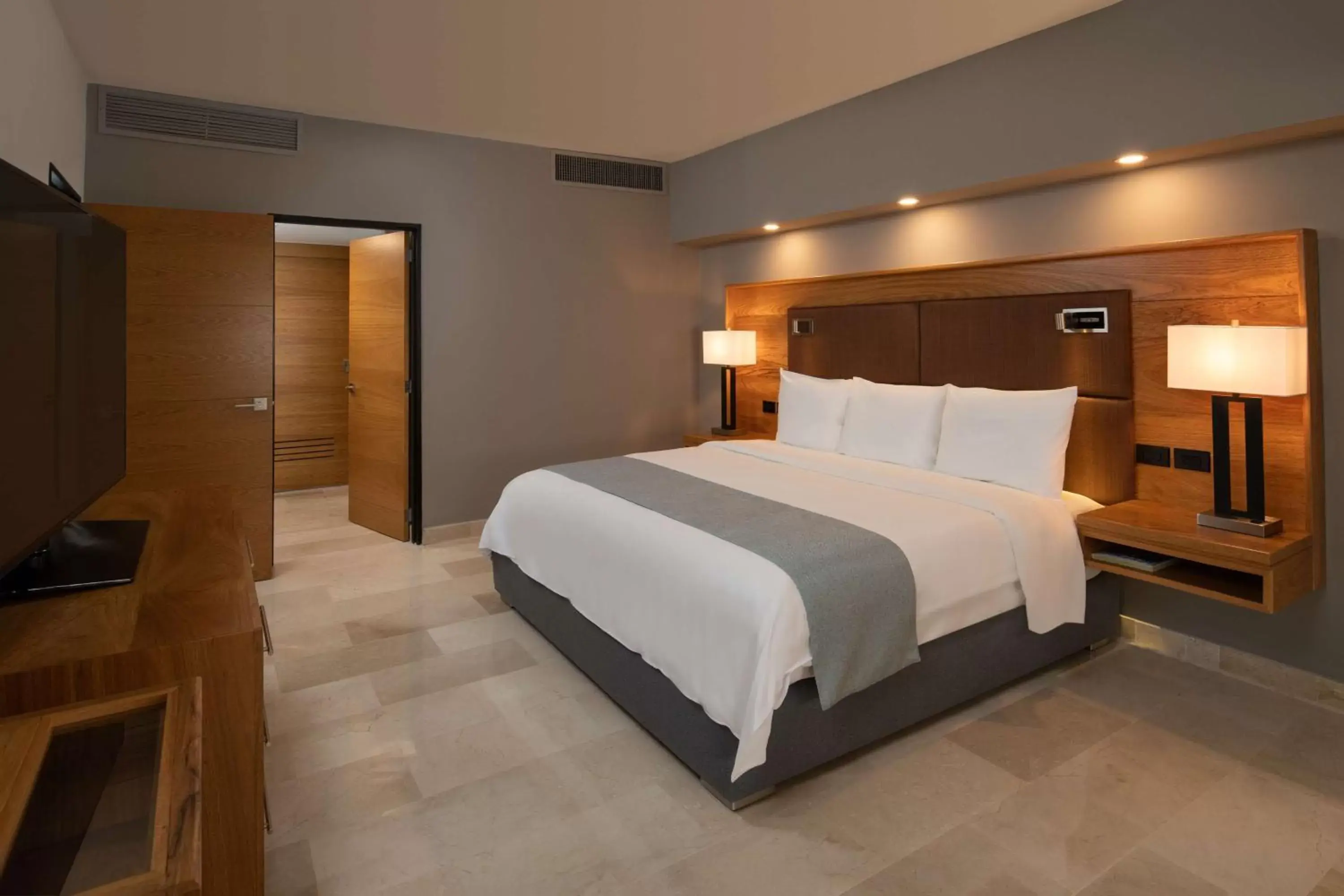 Photo of the whole room, Bed in Radisson Hotel Santo Domingo