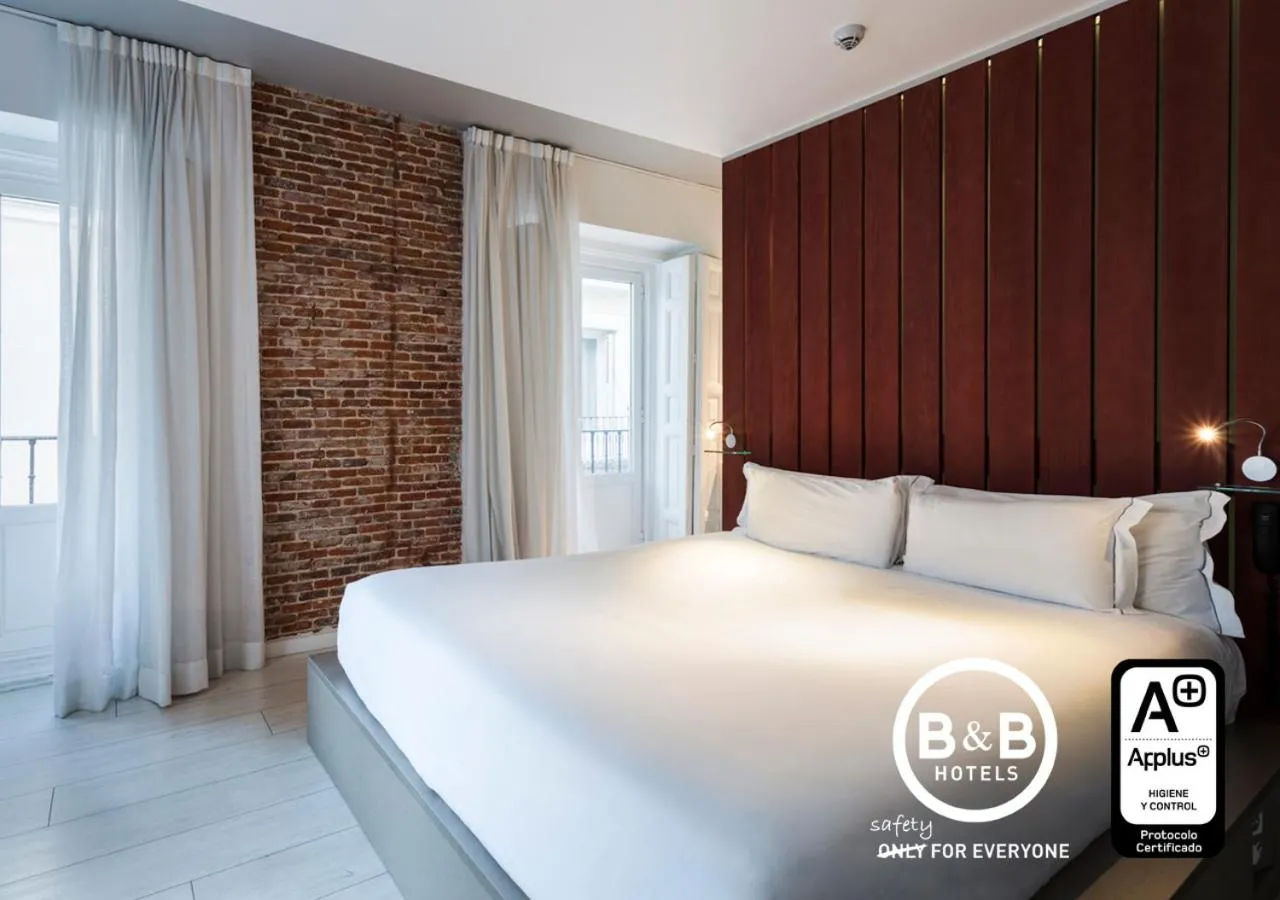 Logo/Certificate/Sign, Bed in B&B HOTEL Madrid Centro Fuencarral 52