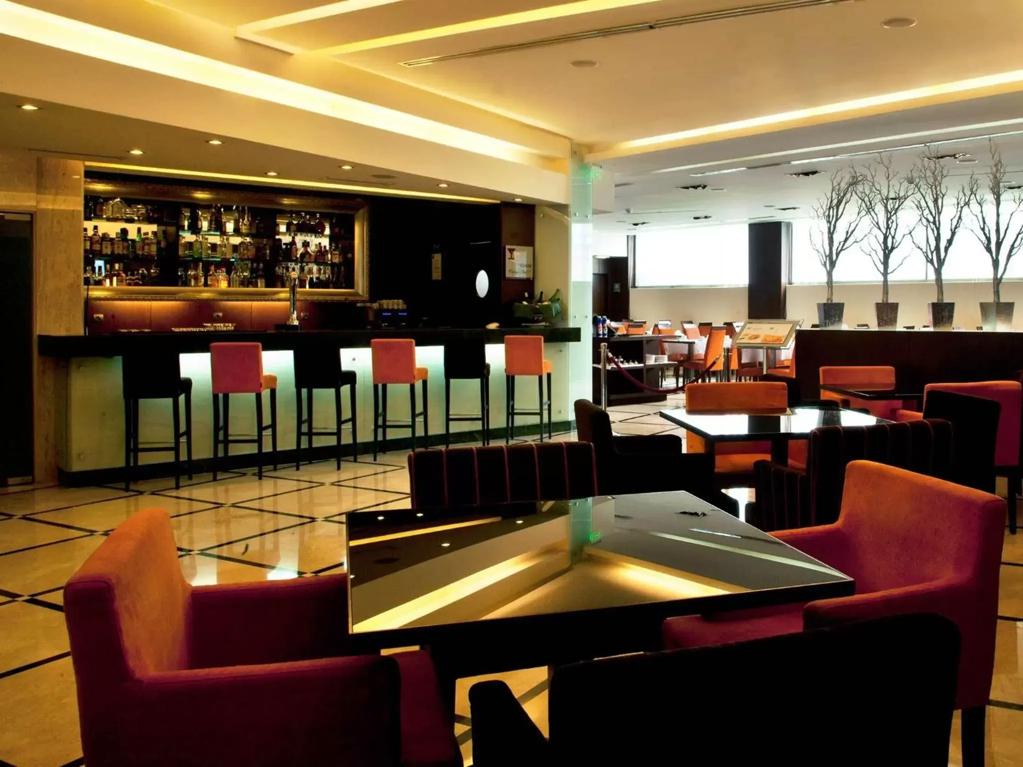 Restaurant/places to eat, Lounge/Bar in TURIM Alameda Hotel