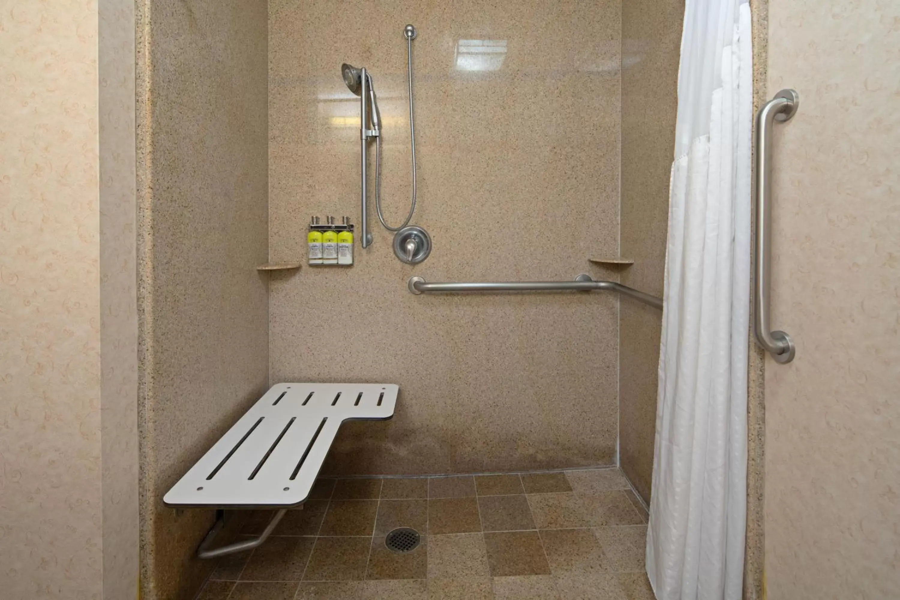 Photo of the whole room, Bathroom in Holiday Inn Express Turlock, an IHG Hotel